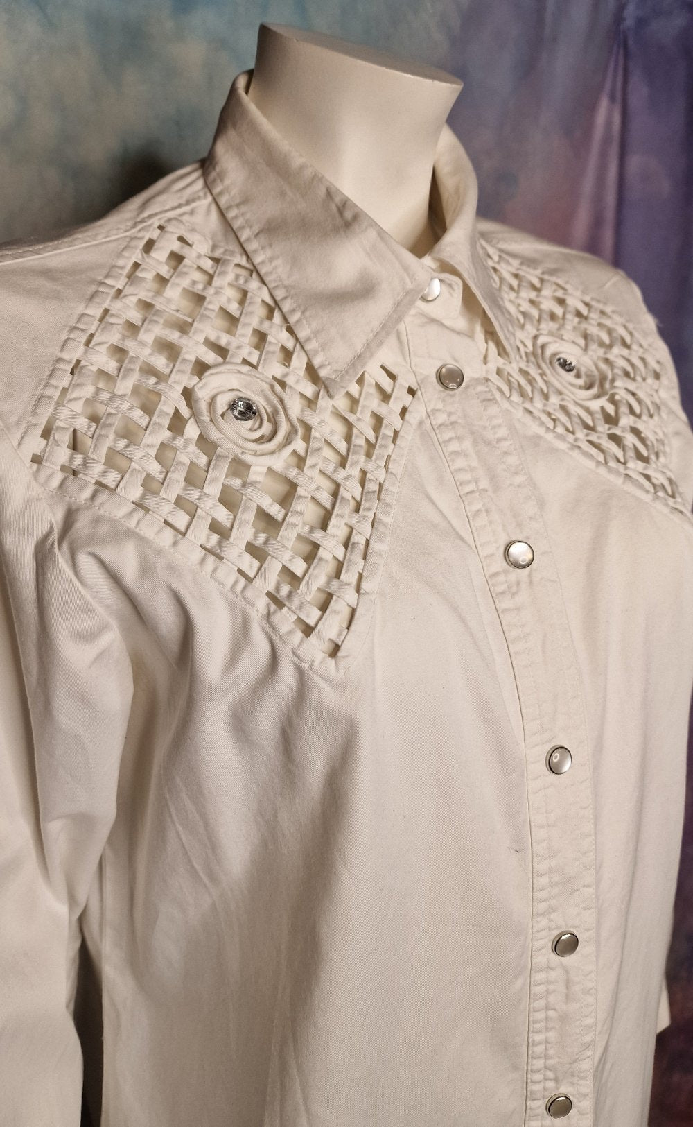 🌿 80er True Vintage Leinen-Longshirt mit romantischer Lochstickerei M 🌿