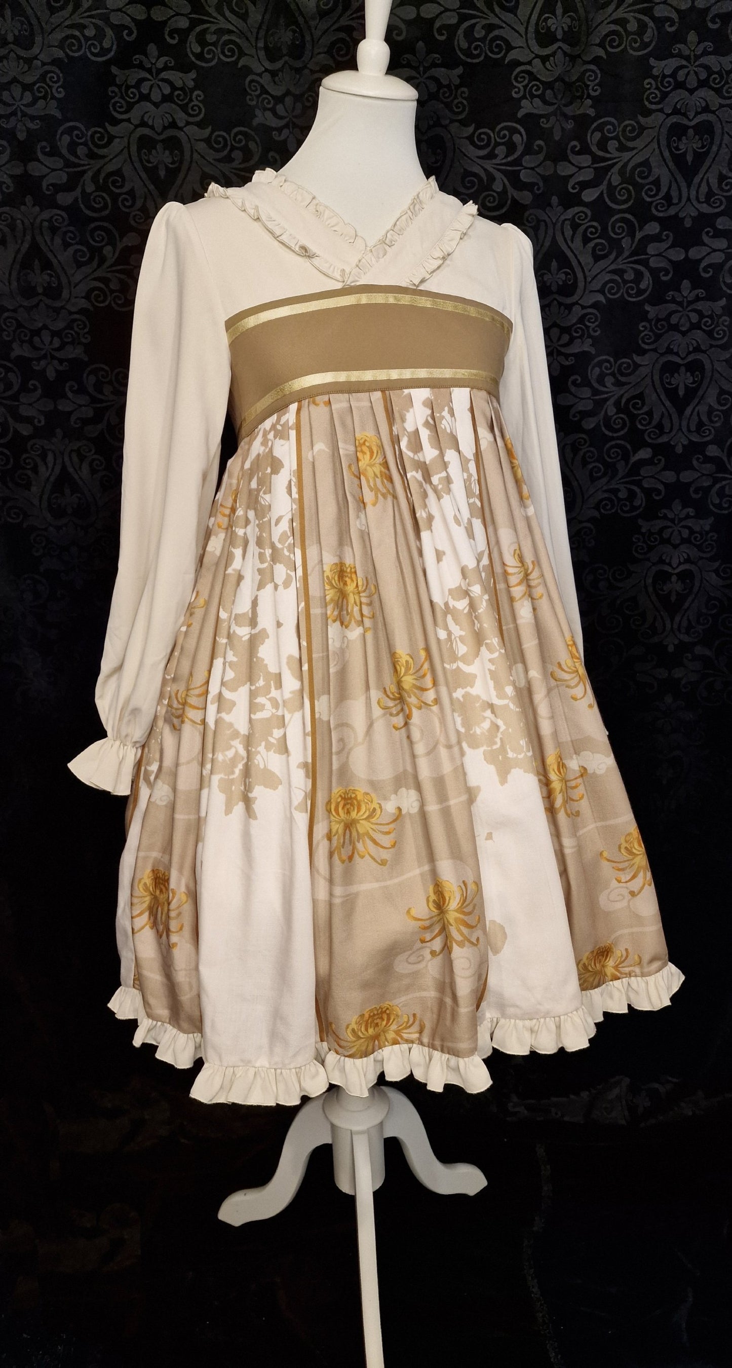 Vintage Classic Lolita Kleid – „Chrysanthemum Dream“ XS
