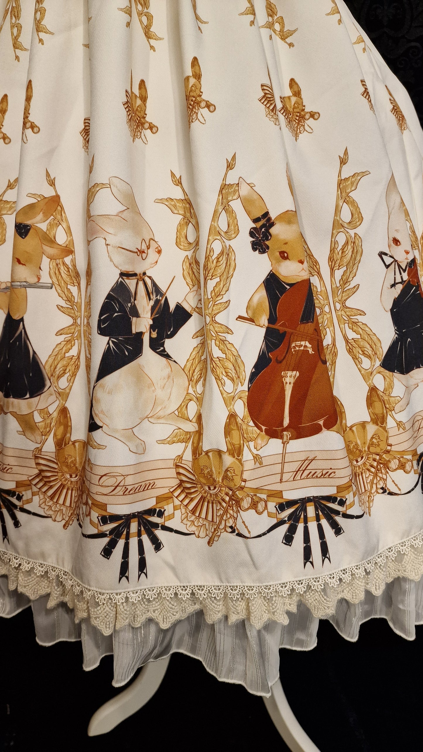 Sweet Lolita JSK Dream & Doll Music Print „Golden Gallery“ Häschen-Orchester
