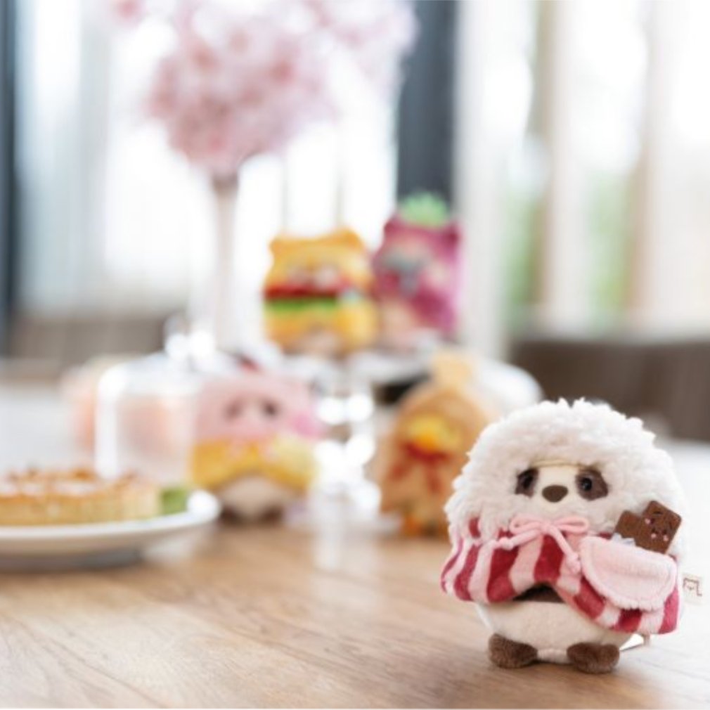 Nici Kuscheltier Panda Kono 8cm mit Schokolade u. Popcornkostüm