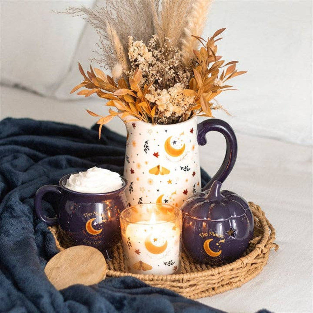 The Magic Is in You Tasse Hexenkessel violett