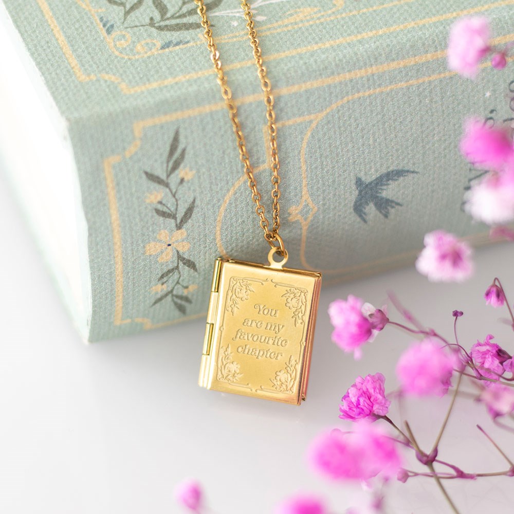 Romantisch vintage Halskette Medaillon goldfarben Buch "The Book Club"