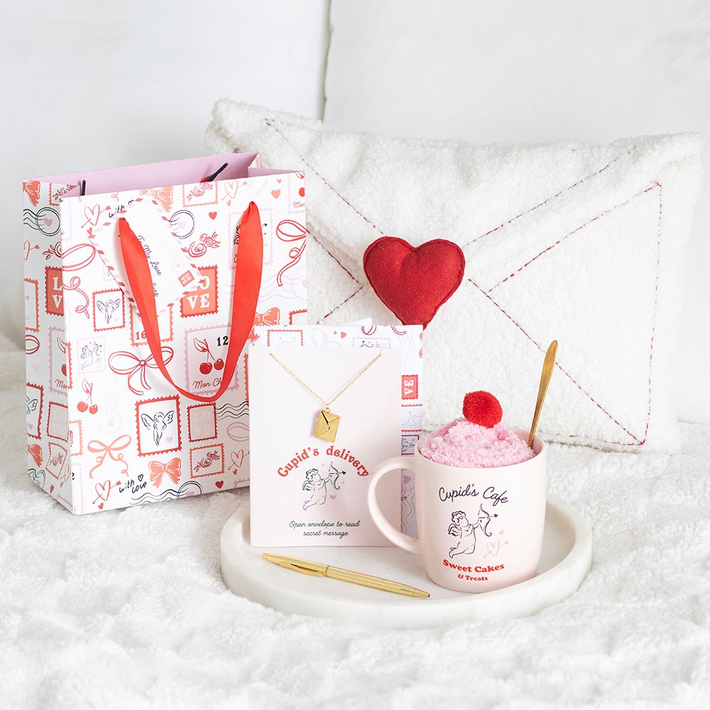 Geschenkset Valentinstag "Cupid's Cafe" Tassen-, Löffel- und Socken-Set