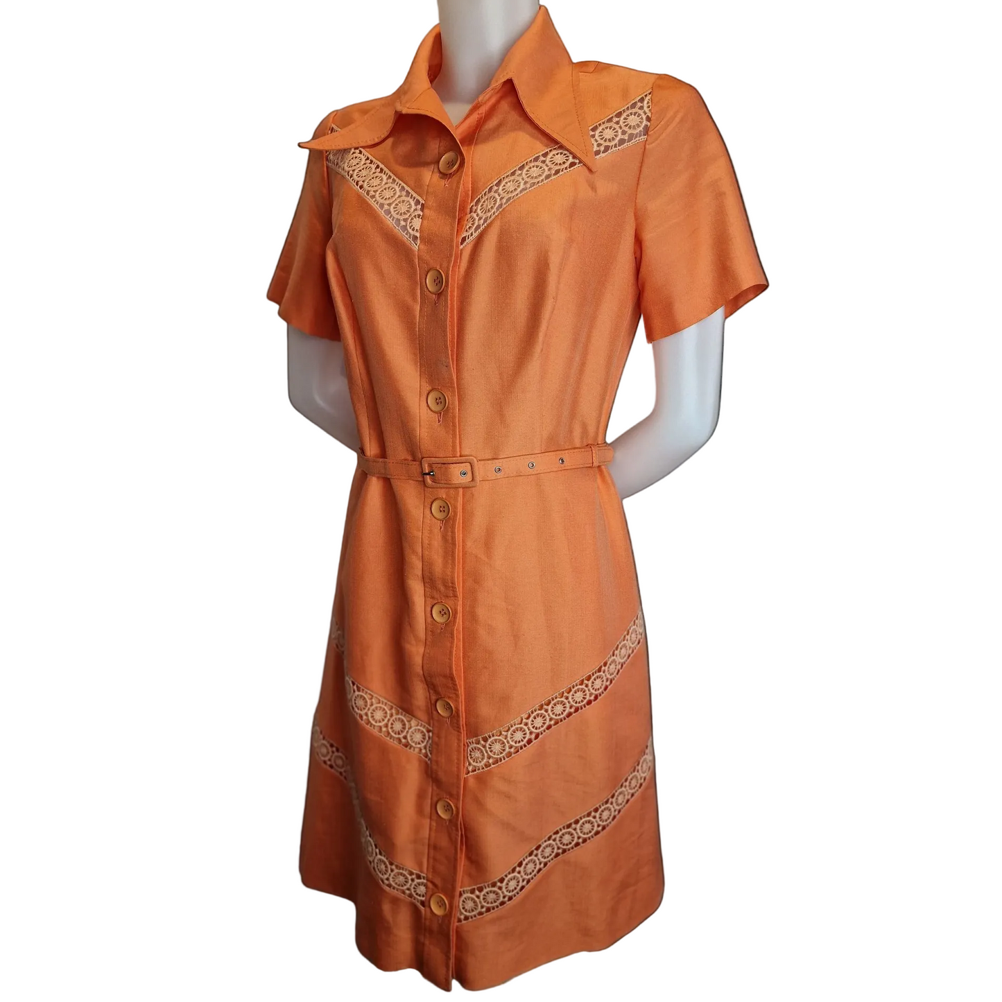 Vintage Kleid in Apricot mit Spitzendetails und Gürtel 70er M
