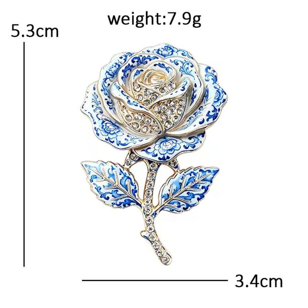 Blau-weiße Rosen Brosche vintage Porzellan Stil