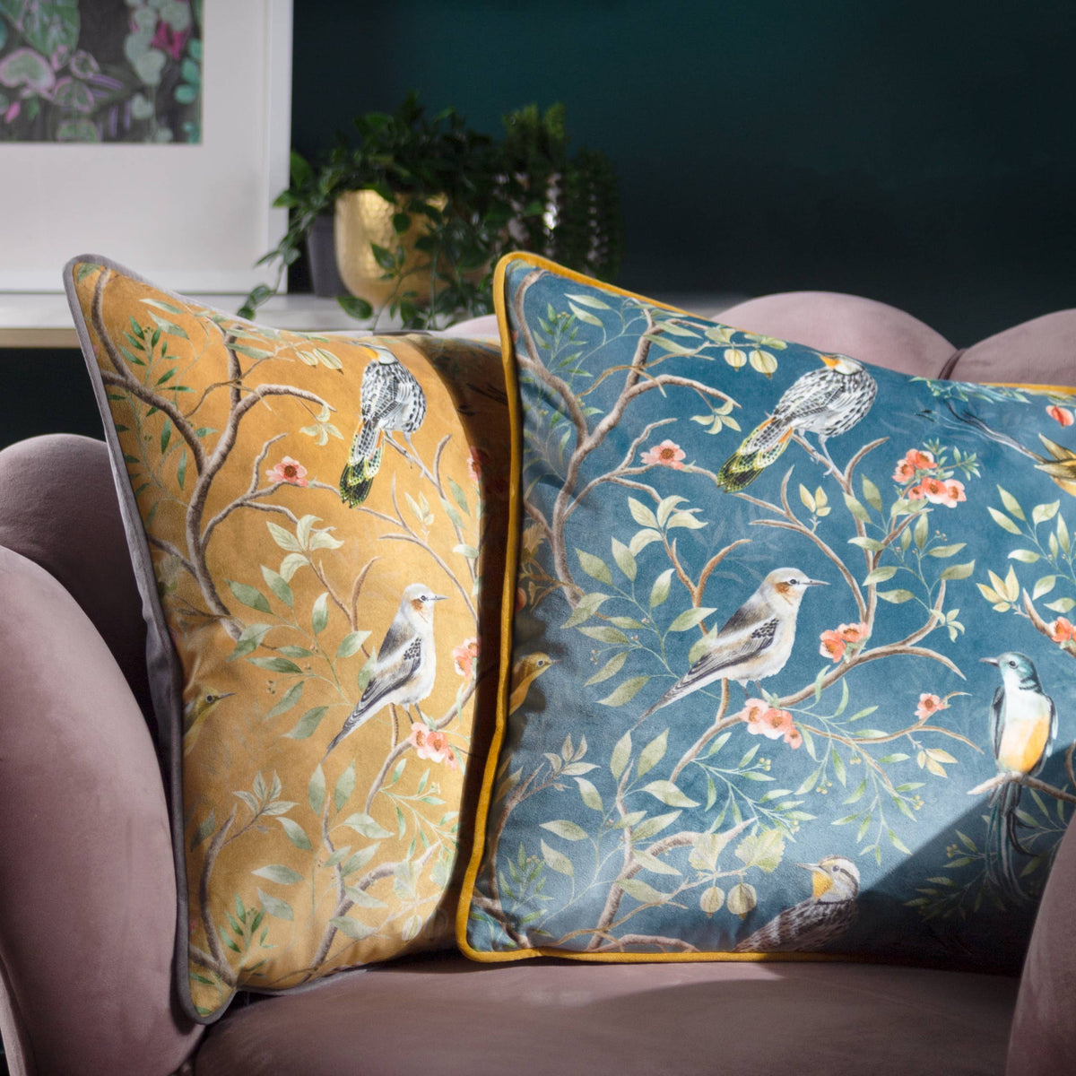 Dekokissen Samt „Orient Chinoiserie“ in Schieferblau mit Vögeln