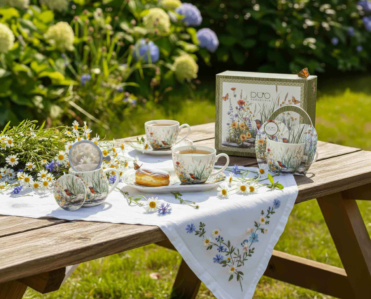 DUO Faßbecher Tasse Juli mit Deckel & Sieb Rotkehlchen & Wildblumen