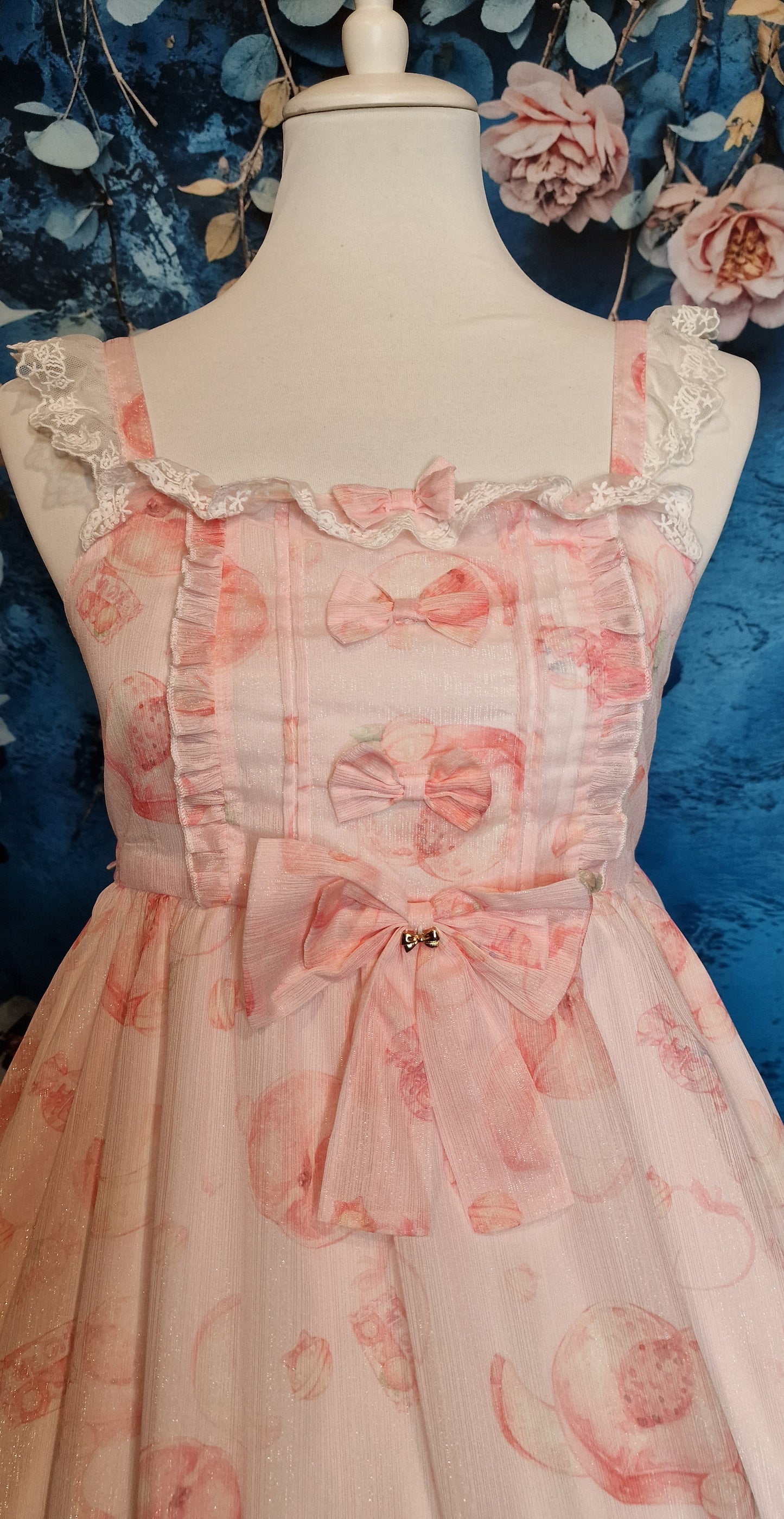 Zartes rosa Lolita Kleid JSK mit Pfirsichmotiv