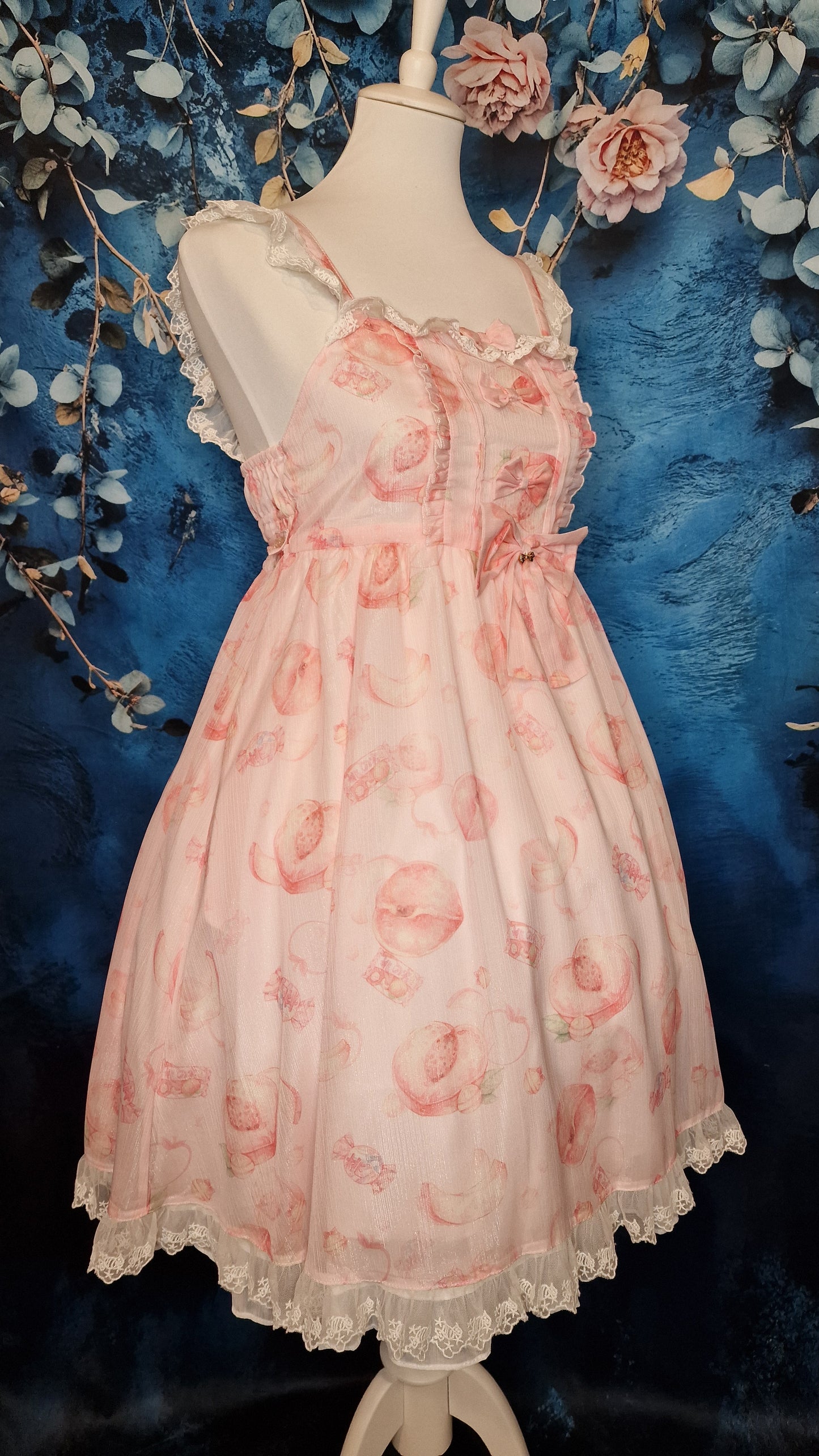 Zartes rosa Lolita Kleid JSK mit Pfirsichmotiv