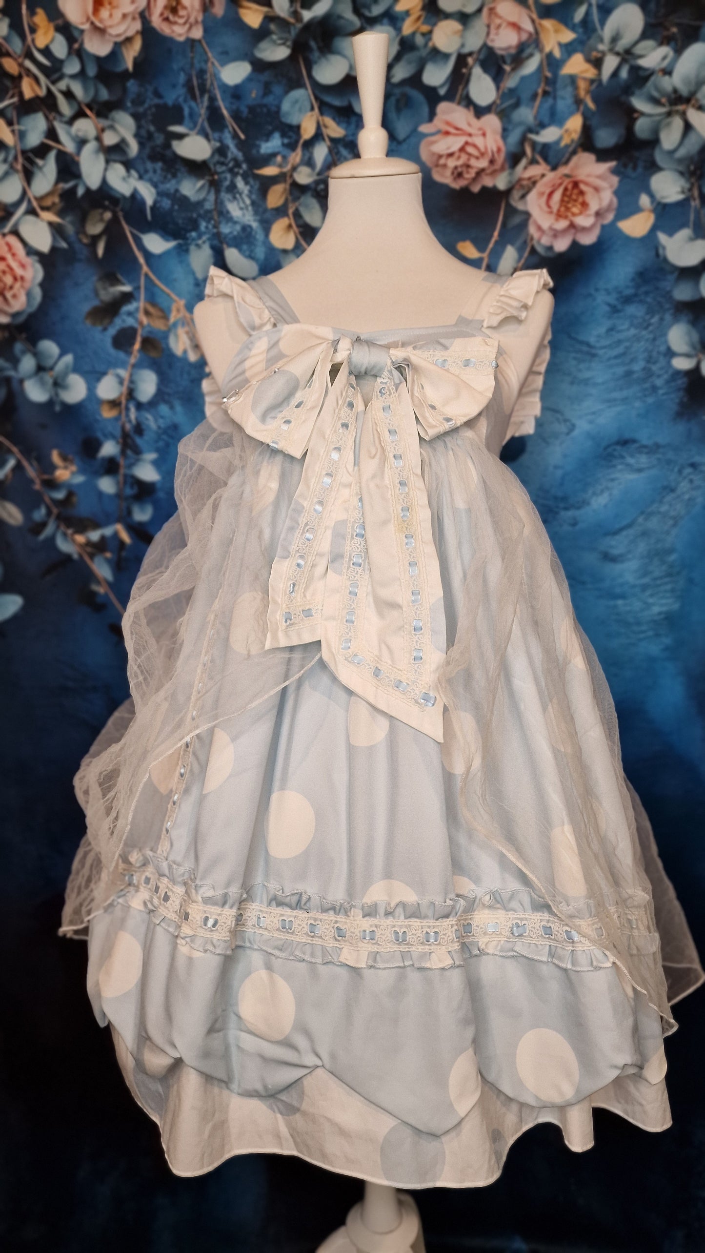 Hellblaues Sweet Lolita Kleid mit Punkten und Tüll