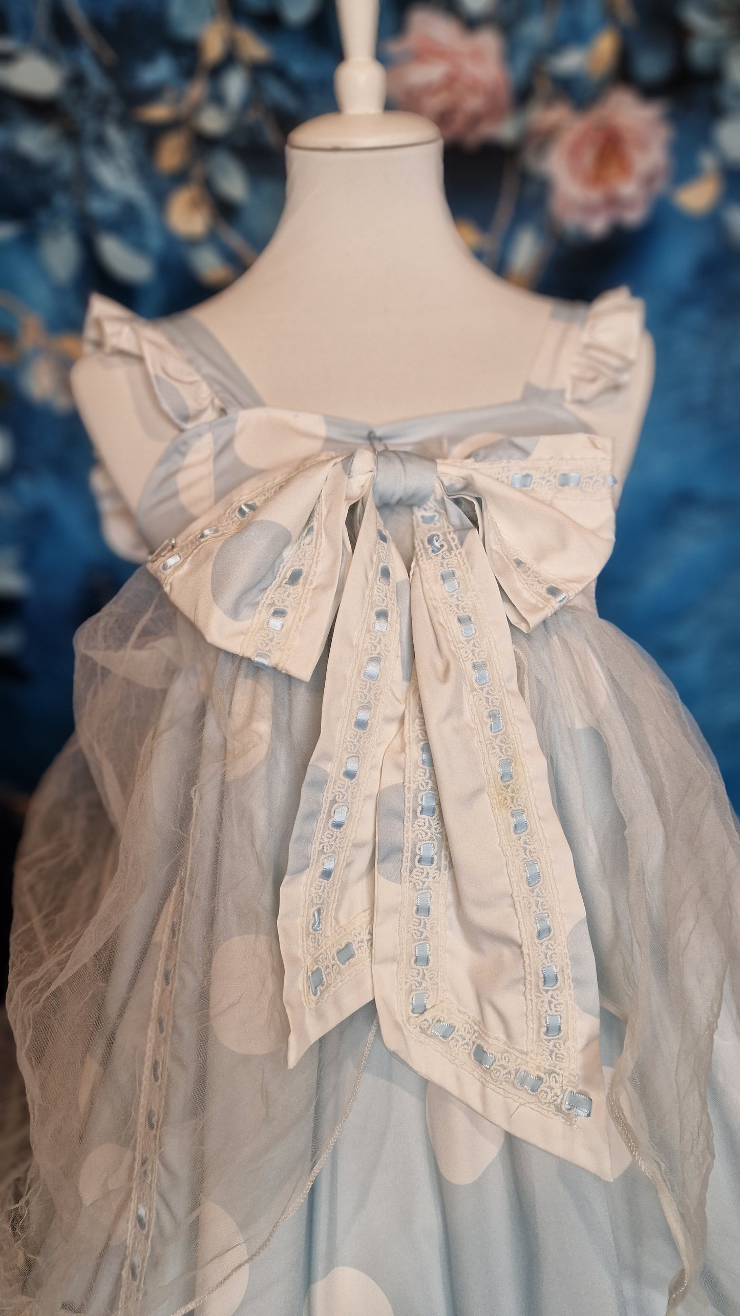 Hellblaues Sweet Lolita Kleid mit Punkten und Tüll