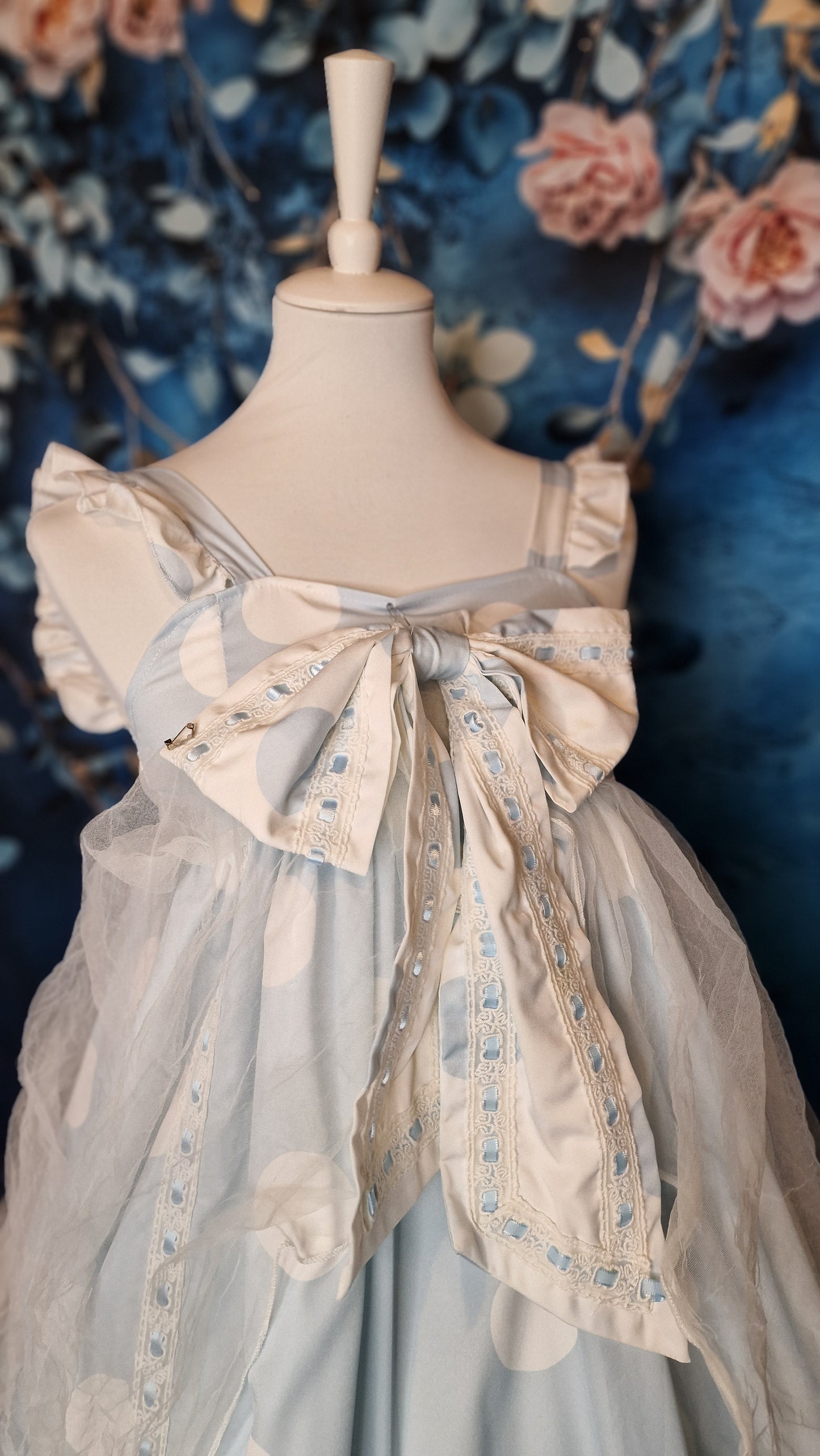 Hellblaues Sweet Lolita Kleid mit Punkten und Tüll