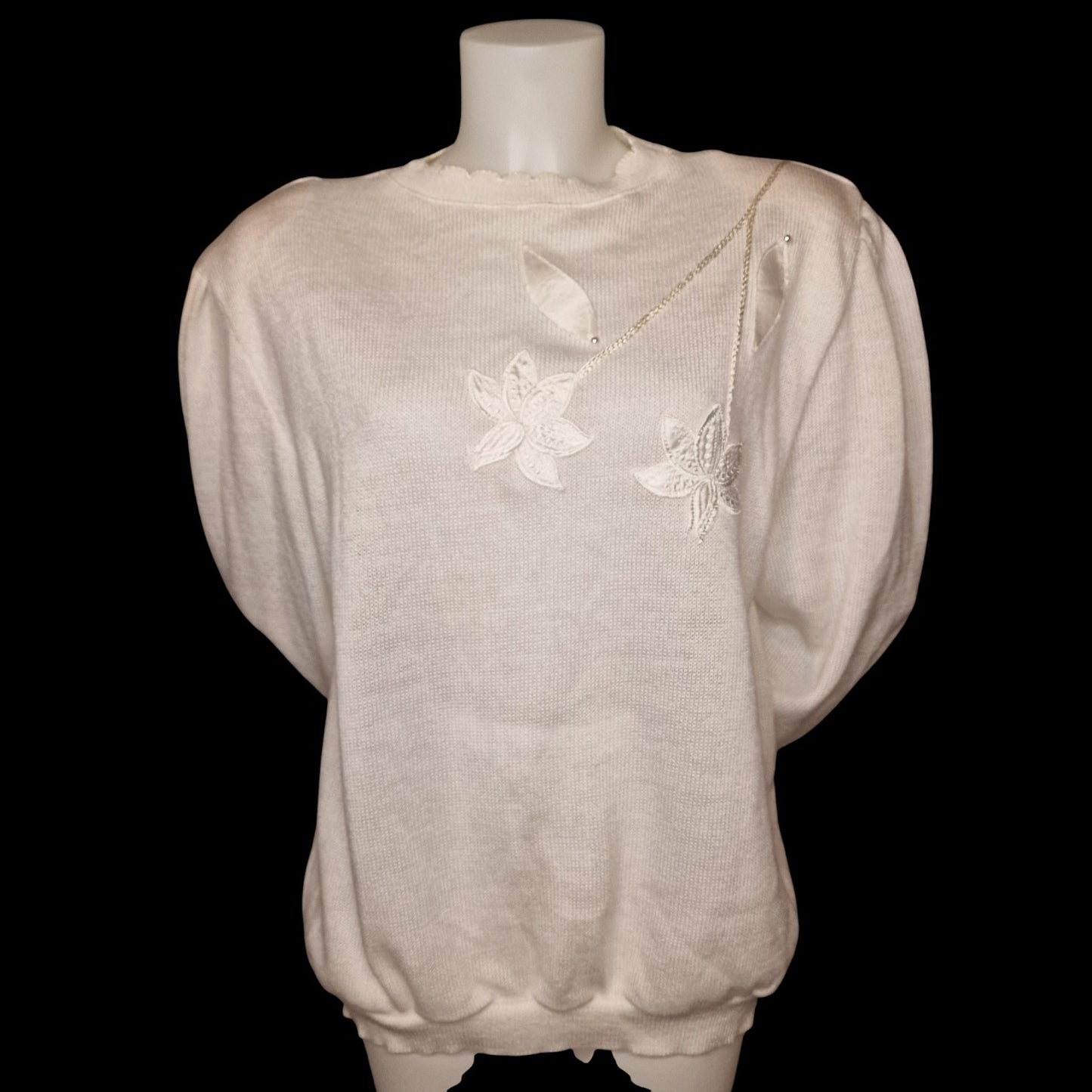Vintage Pullover mit Blumen Applikation in cremeweiß Gr. M