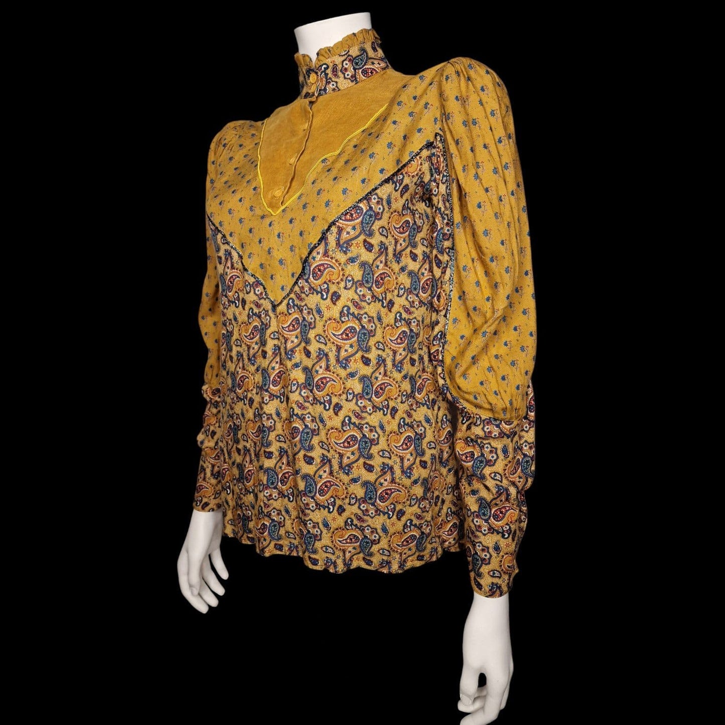 Vintage Bluse Paisley Senfgelb - Puffärmel & Stehkragen / La Femme Pierre Jacques