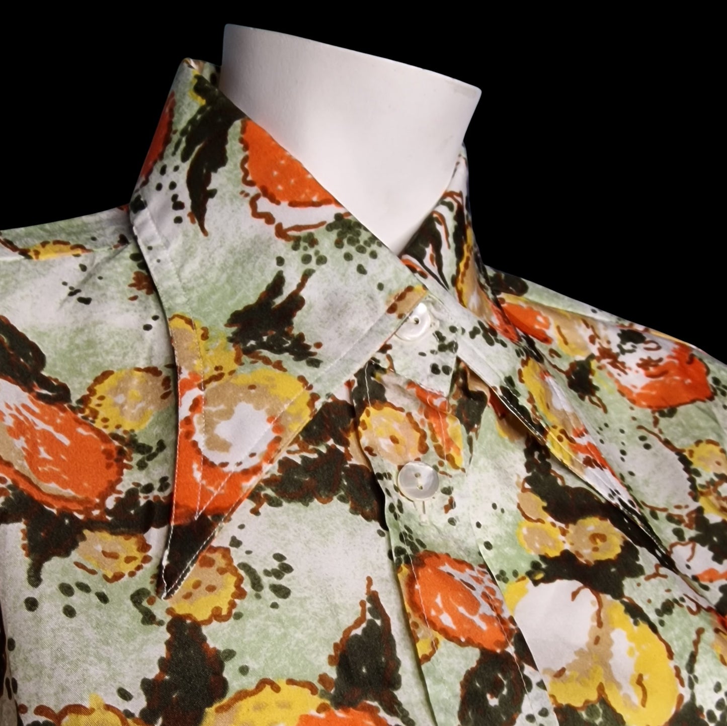 Vintage 70er Bluse Aquarell mit abstraktem Orangen-Muster Spitzer Kragen L