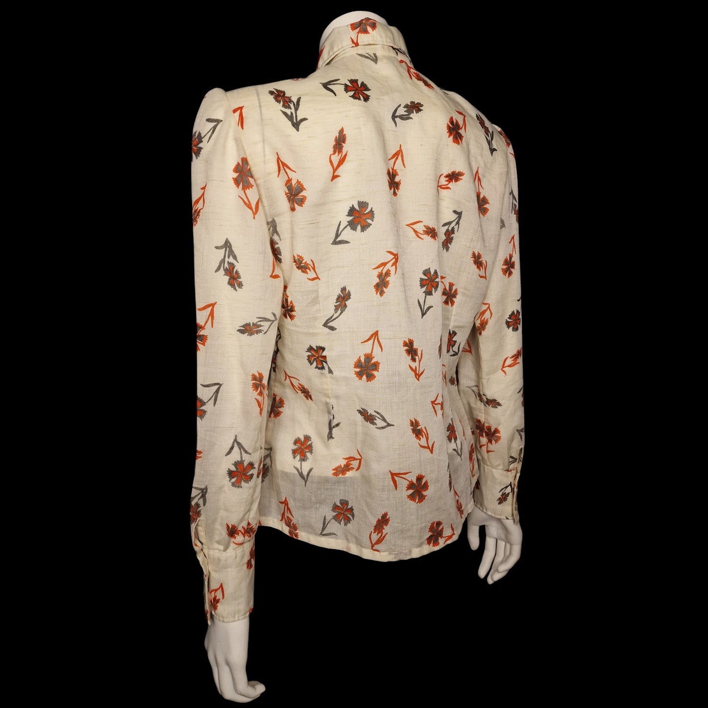 True Vintage Bluse Creme mit Nelkenmuster in Orange Braun 70er M