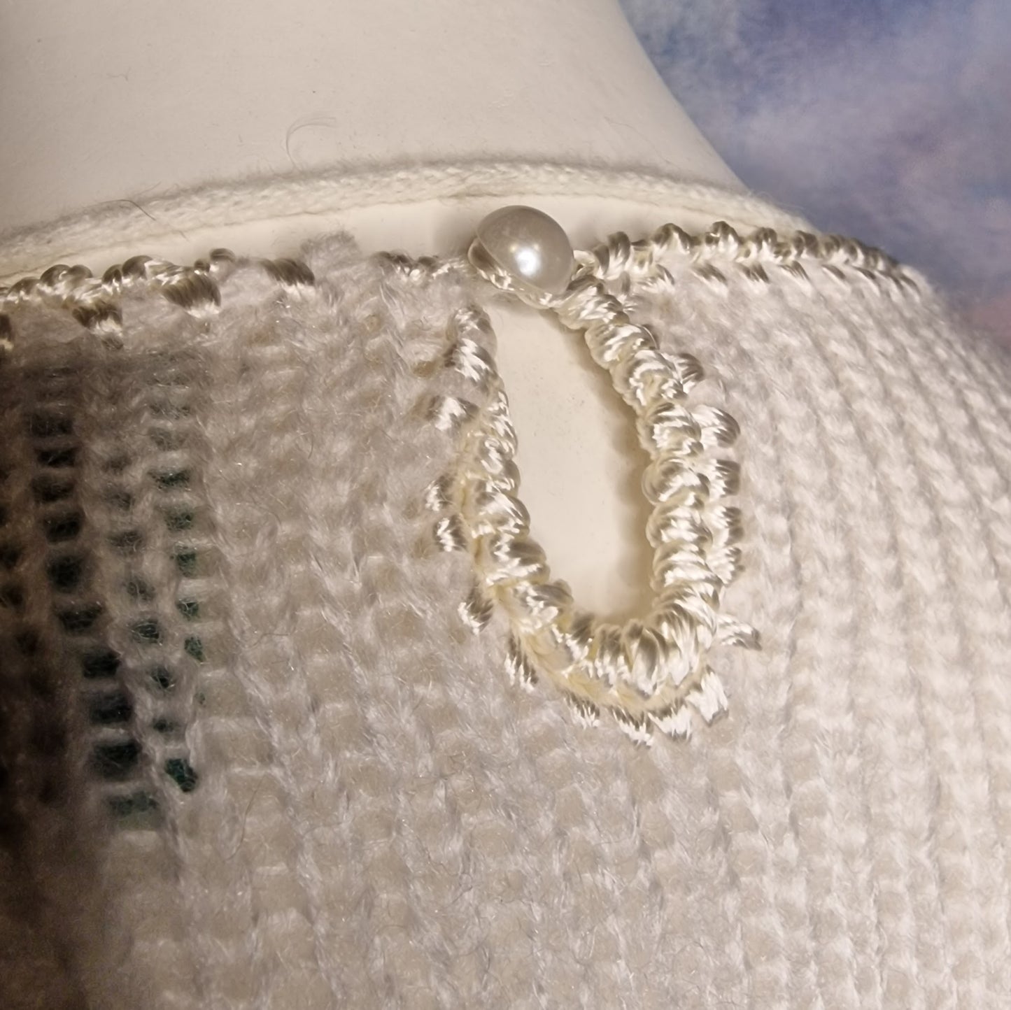 Charmanter 90er Strickpullover Beige Perlenstickerei Blumenmotiv "Canda" M