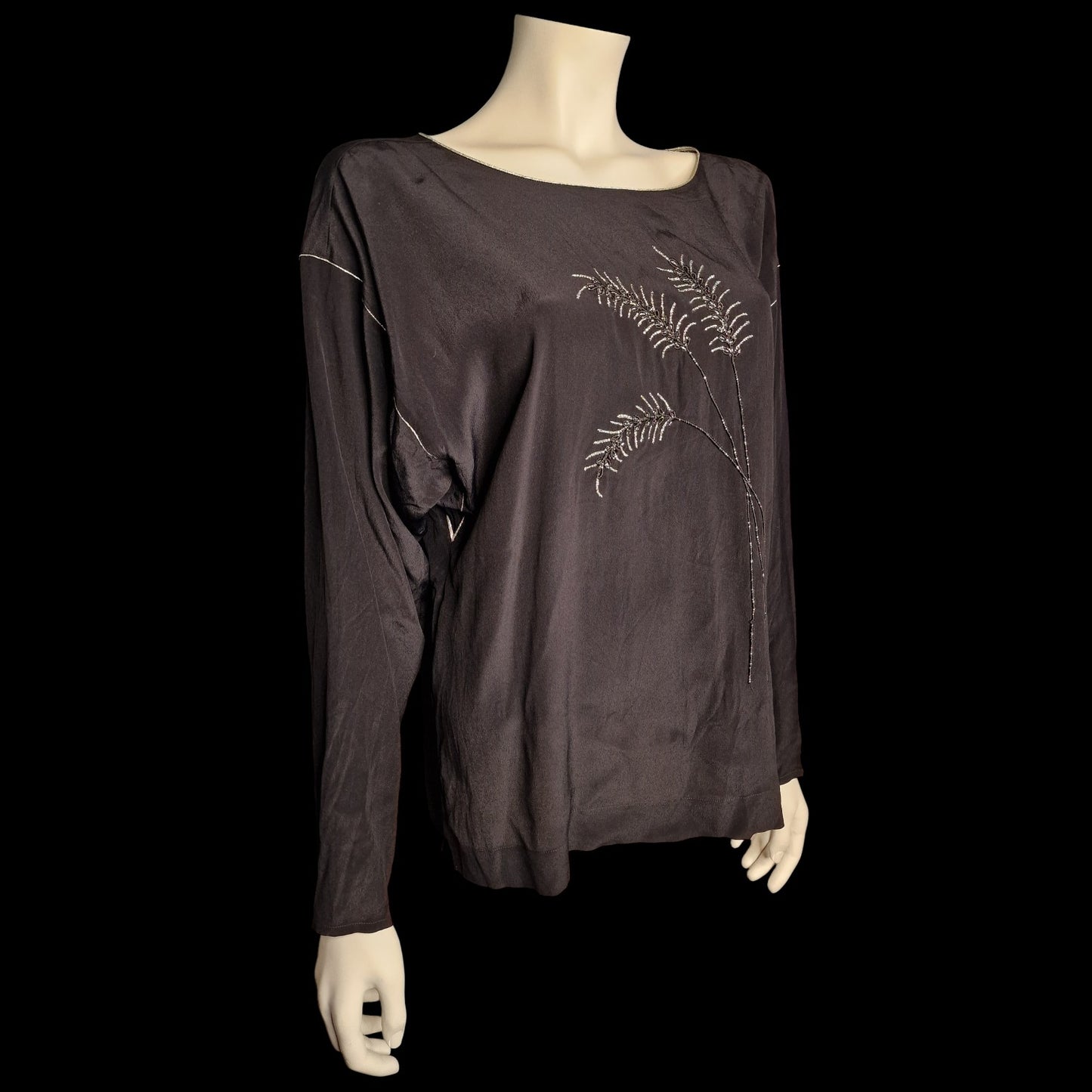 Vintage 80er Seiden-Bluse schwarz mit Farn-Stickerei Silber Gr. M