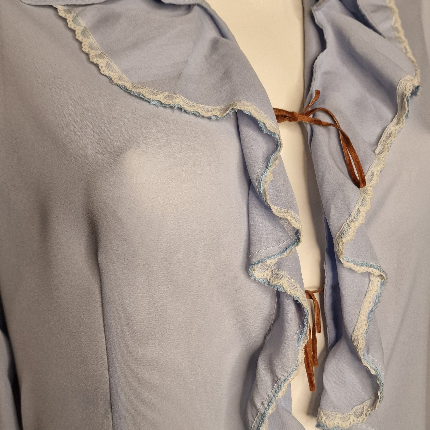 🦋 Vintage 90er Jahre Rüschenbluse – Chiffon Poeten-Stil hellblau romantisch 🦋