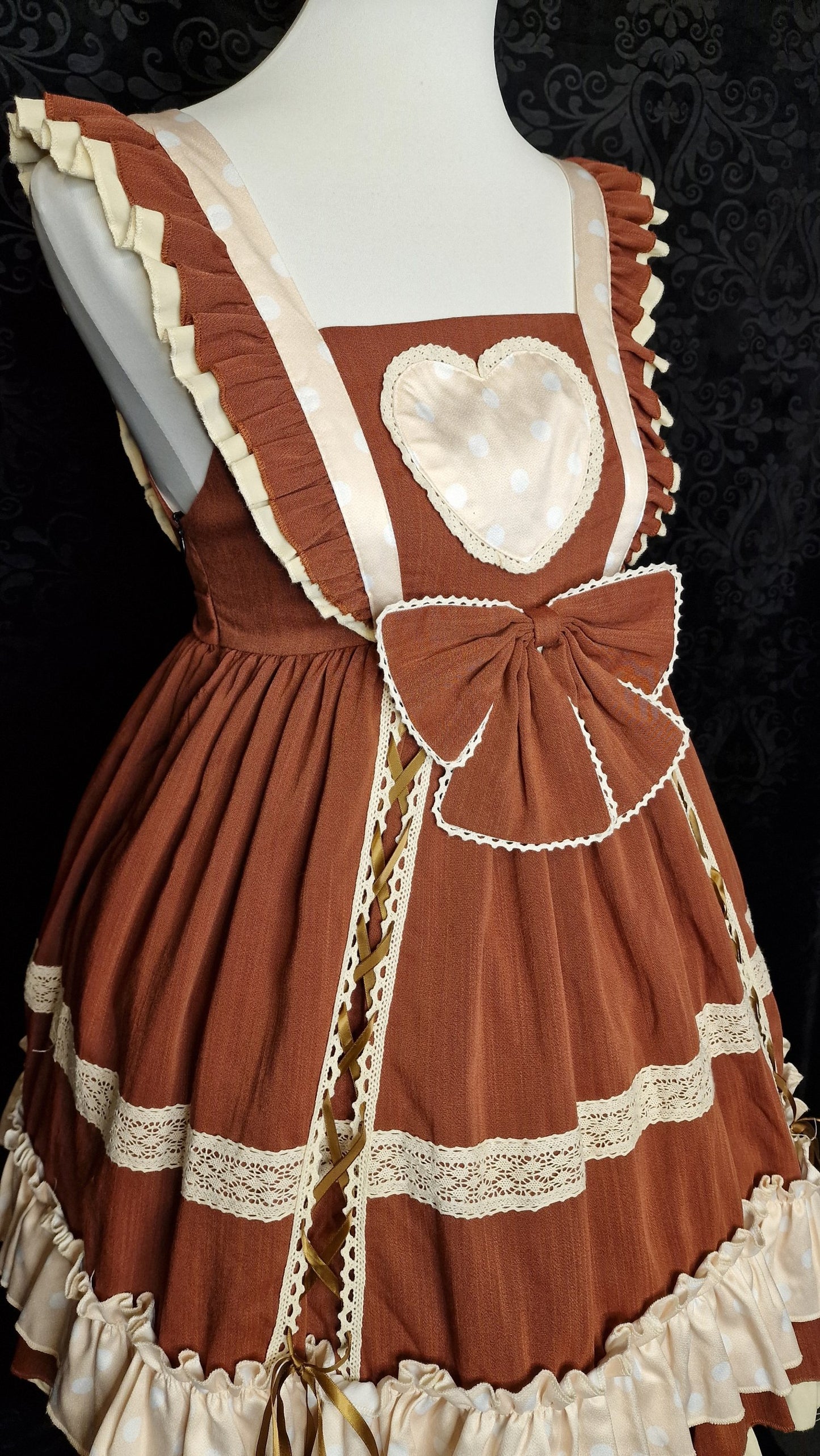 Nostalgisches Sweet Lolita JSK – „Heart & Chocolate Layers“