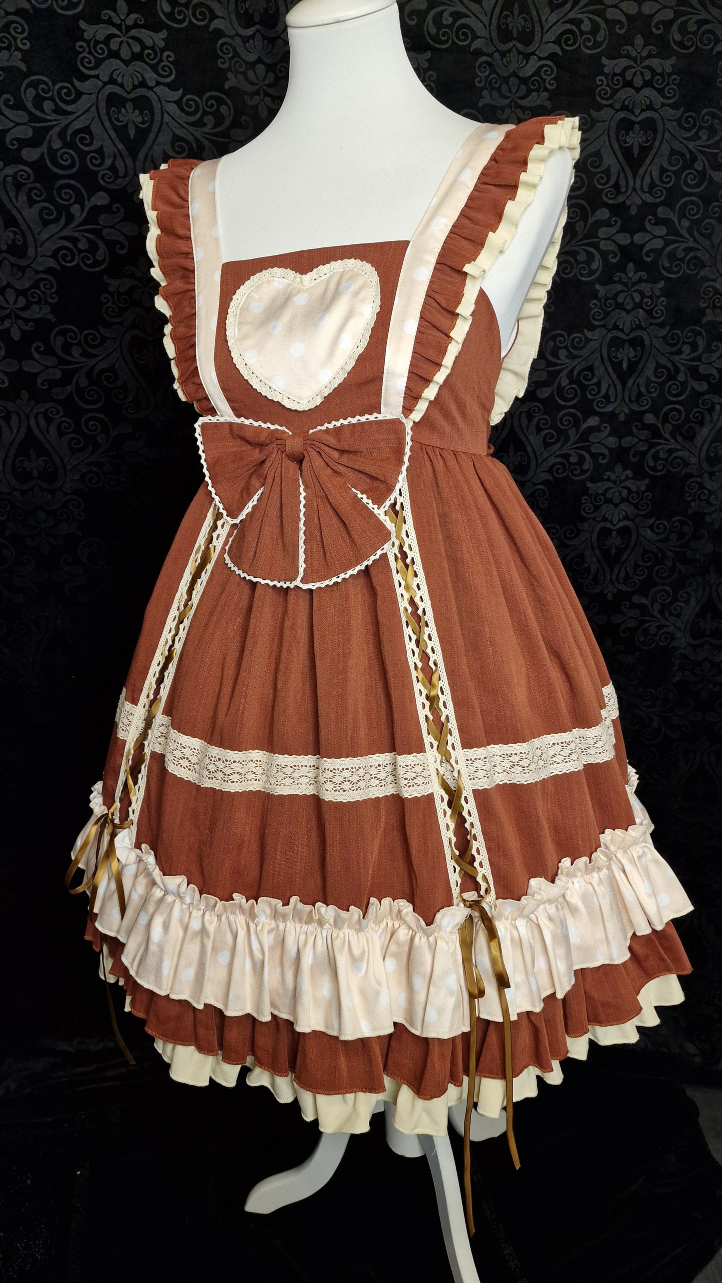Nostalgisches Sweet Lolita JSK – „Heart & Chocolate Layers“