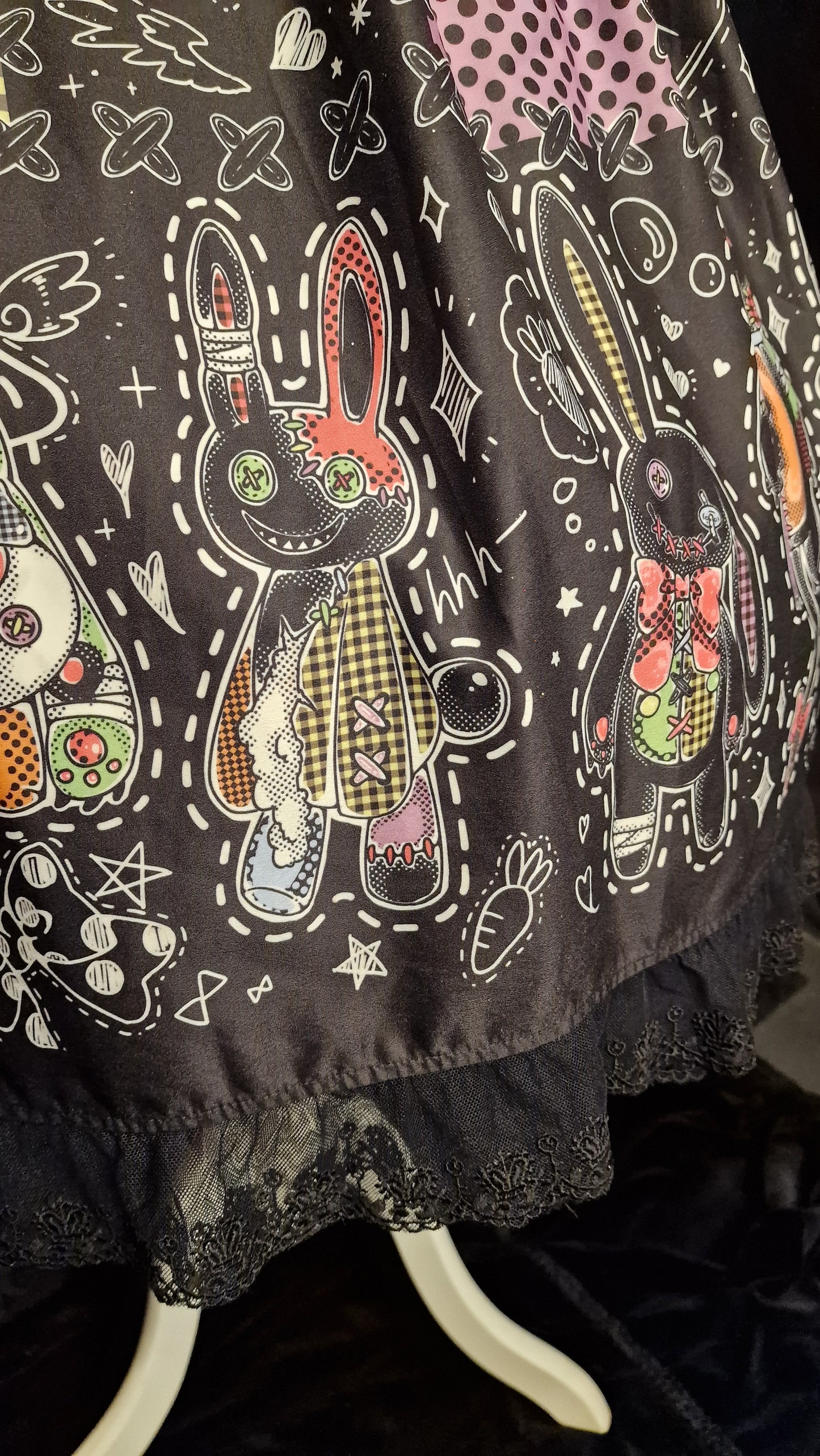 Gothic Lolita Kleid - "Patchwork Bunny Wonderland" schwarz-bunt Gr. M