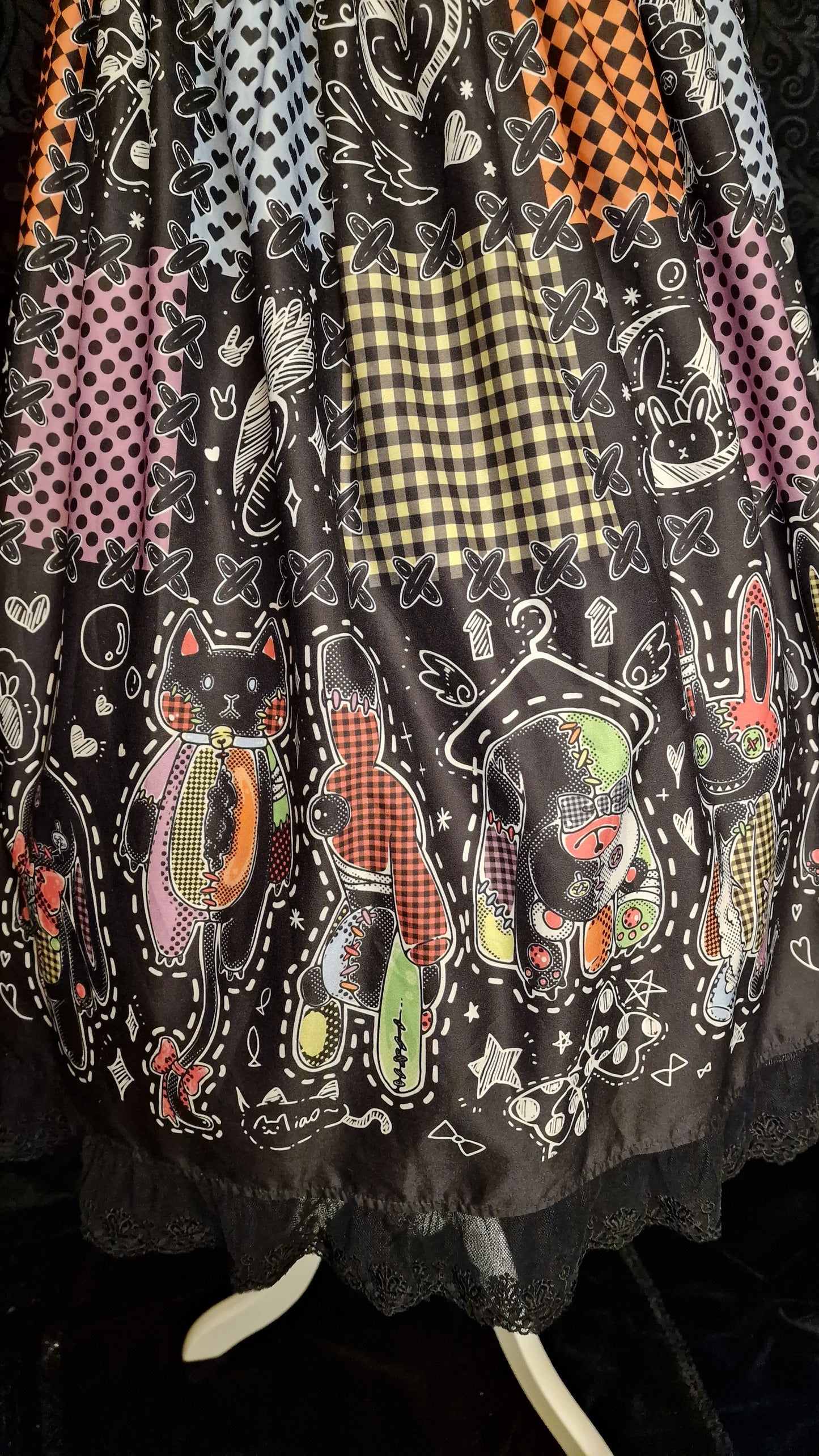 Gothic Lolita Kleid - "Patchwork Bunny Wonderland" schwarz-bunt Gr. M