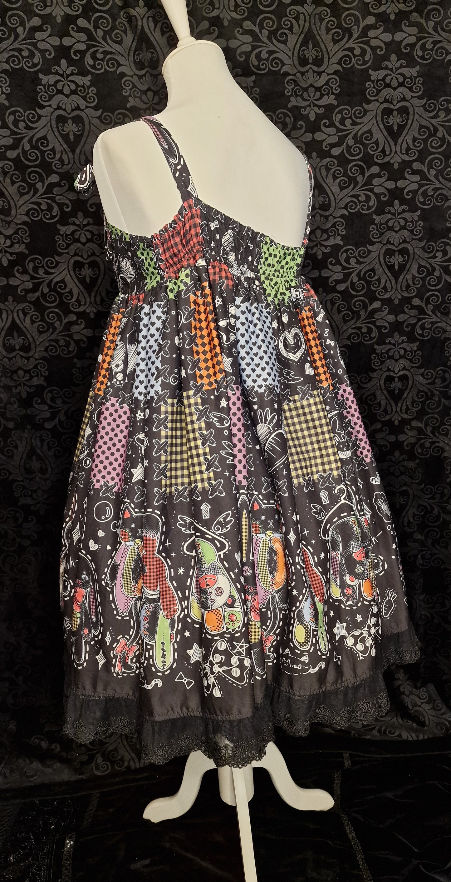 Gothic Lolita Kleid - "Patchwork Bunny Wonderland" schwarz-bunt Gr. M