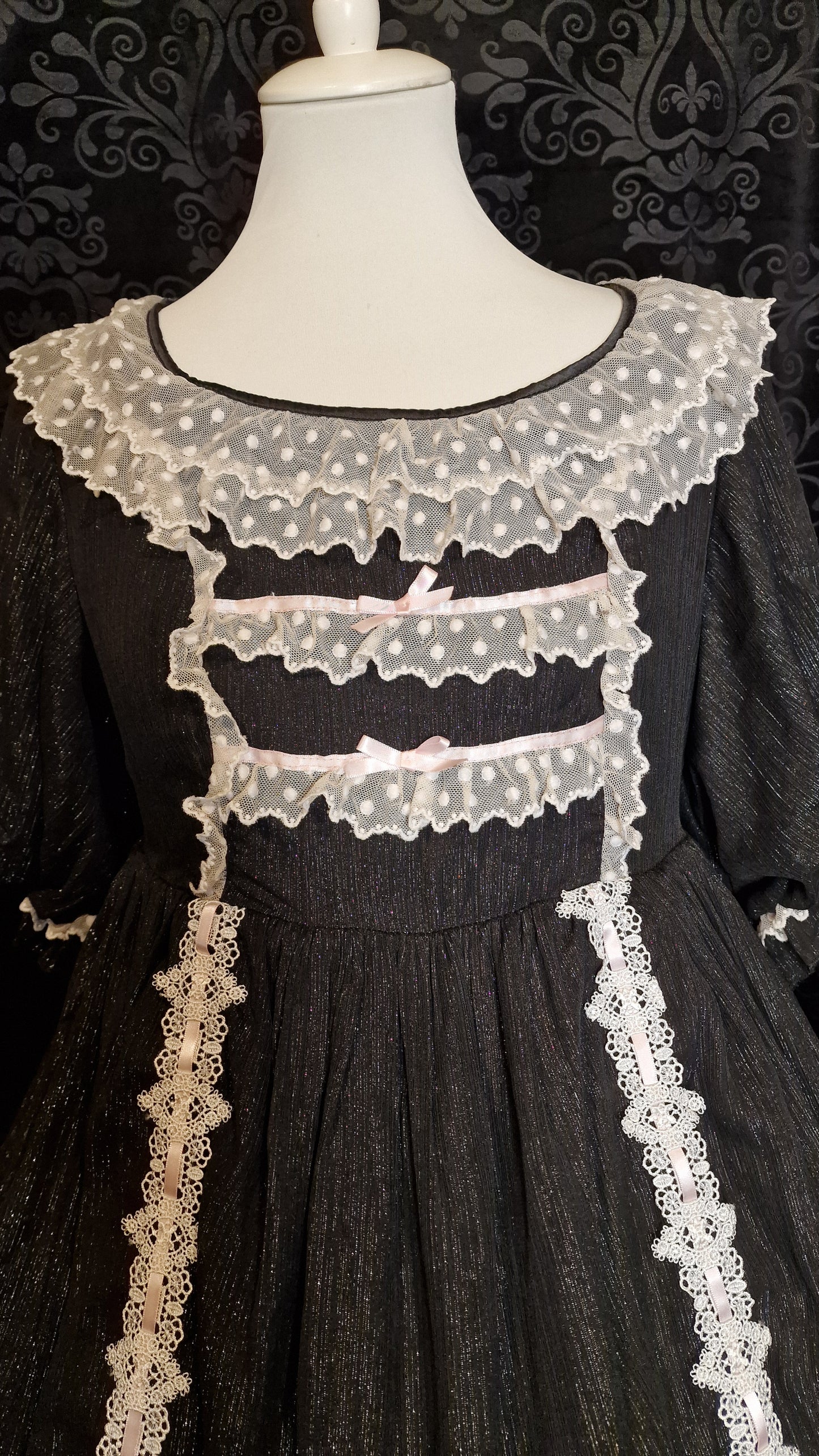 Gothic Lolita Kleid Schwarz Silber mit Spitze – Vintage "Old School" Gr. L