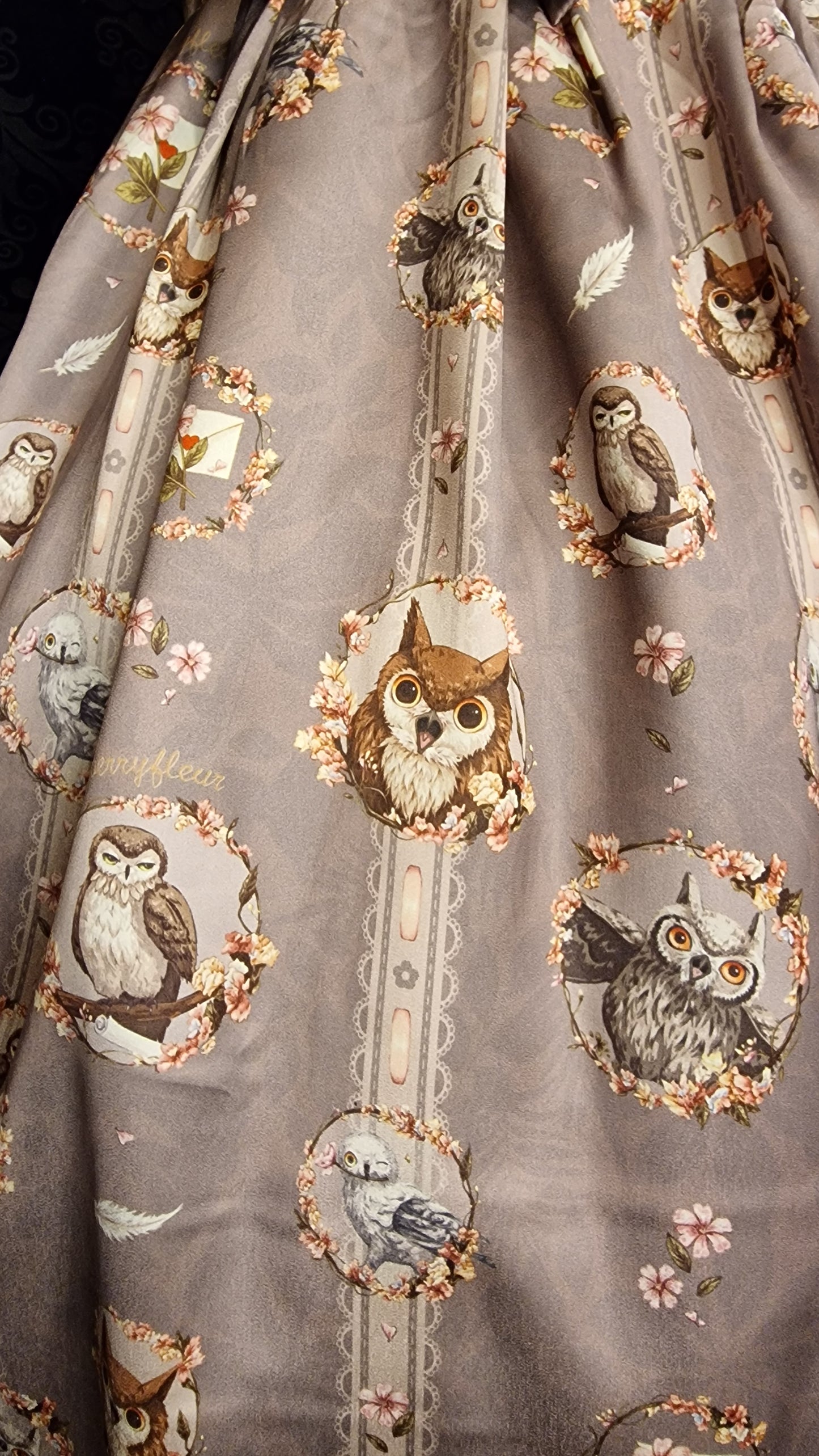 Süßes Eulen Kleid – Klassisches Lolita Jumper Skirt (JSK) " Berry Fleur" XS