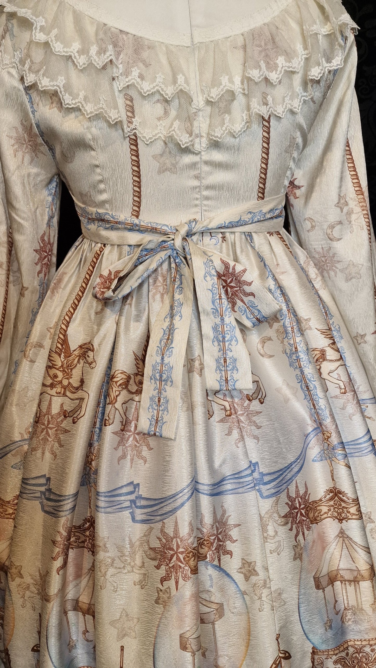 Classic Lolita Kleid OP  Karusell-Print mit Spitzenkragen und Satinschleife