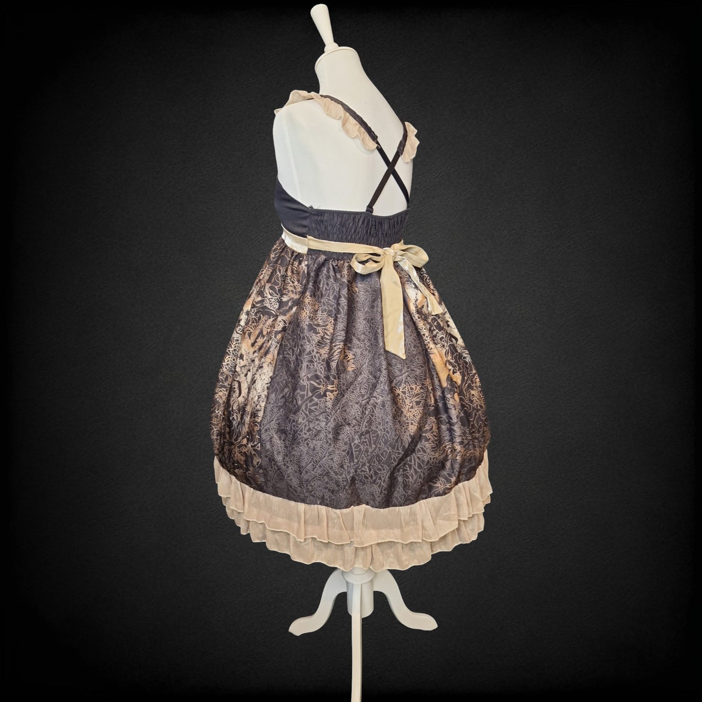 Don't Sleep „Moon Palace“ Qi- Classic Lolita Kleid JSK – Schwarz/Gold – Gr S