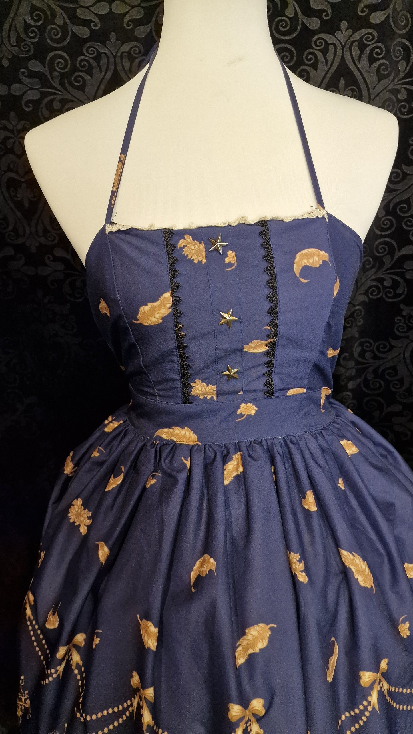 Classic Lolita Kleid Halter-JSK To Alice „Swan Crown“ Marineblau Gold mit Spitzenborte S