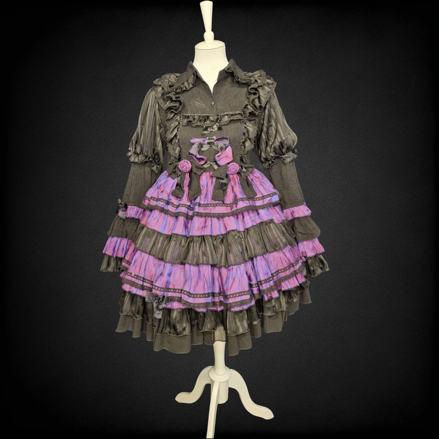 Gothic Lolita „Midnight Violet“ mit Rüschenrock in schwarz-violett XS