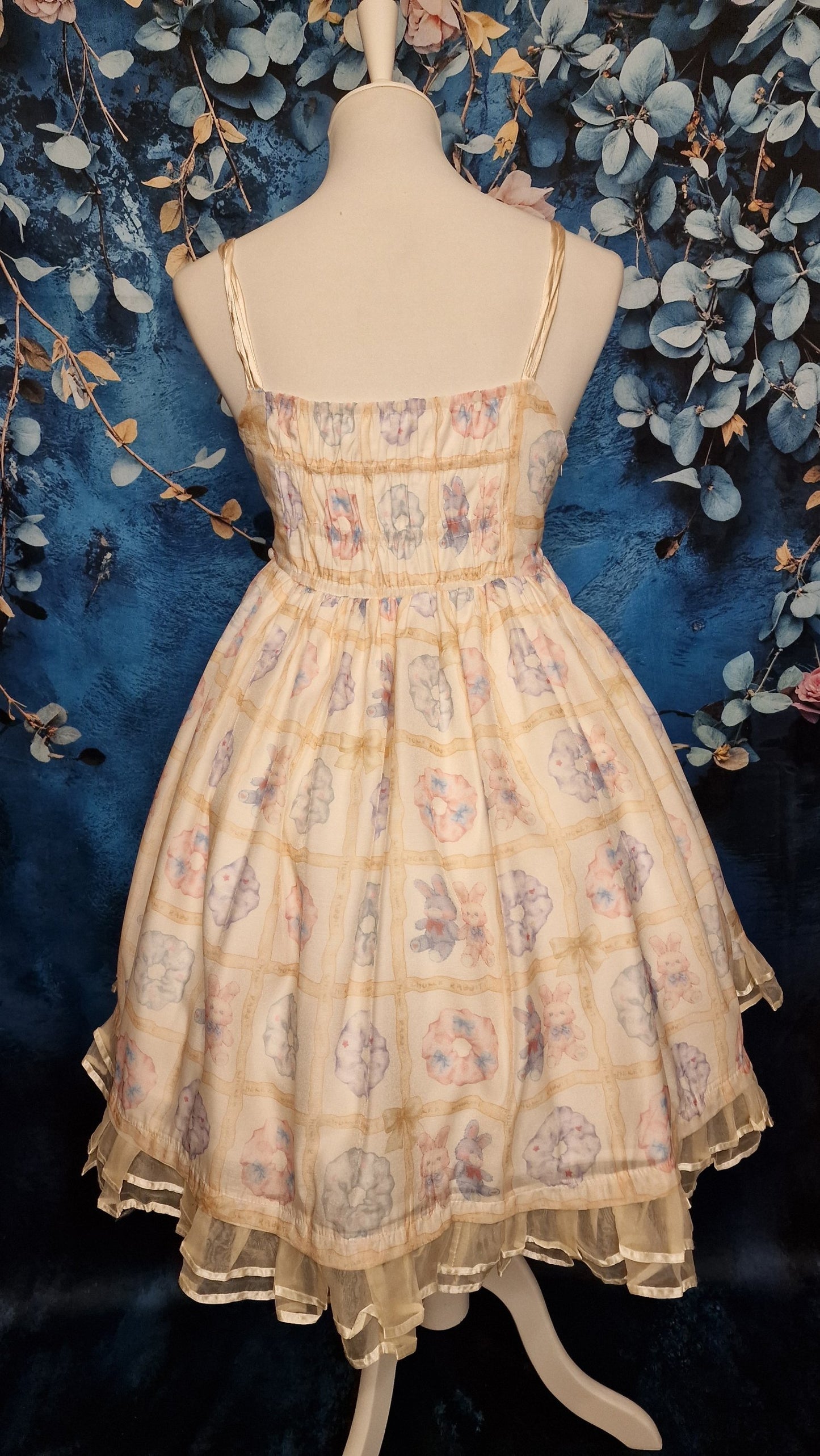 Choker Rabbit Kleid Lolita JSK – Cream Bunny Print S Kawaii