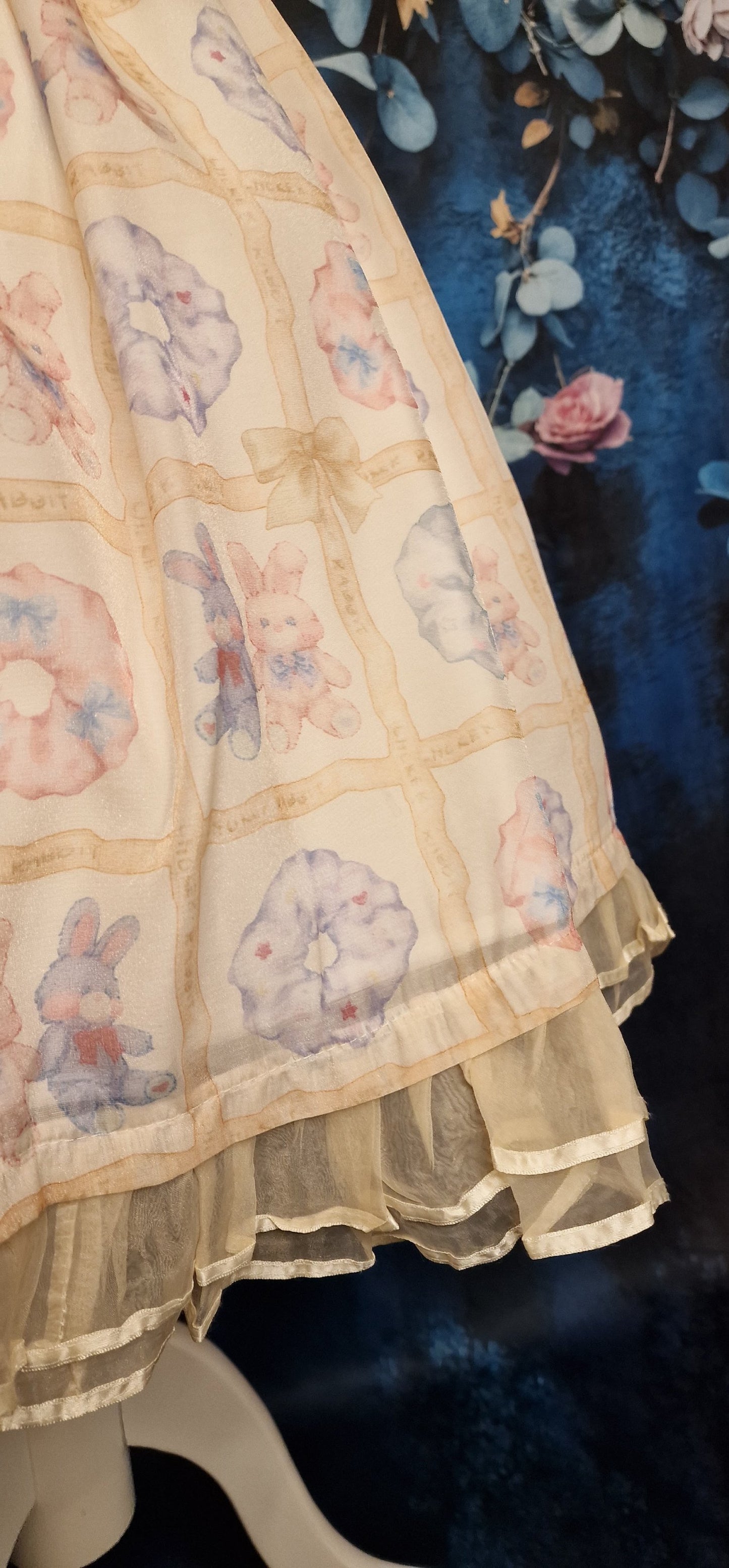Choker Rabbit Kleid Lolita JSK – Cream Bunny Print S Kawaii
