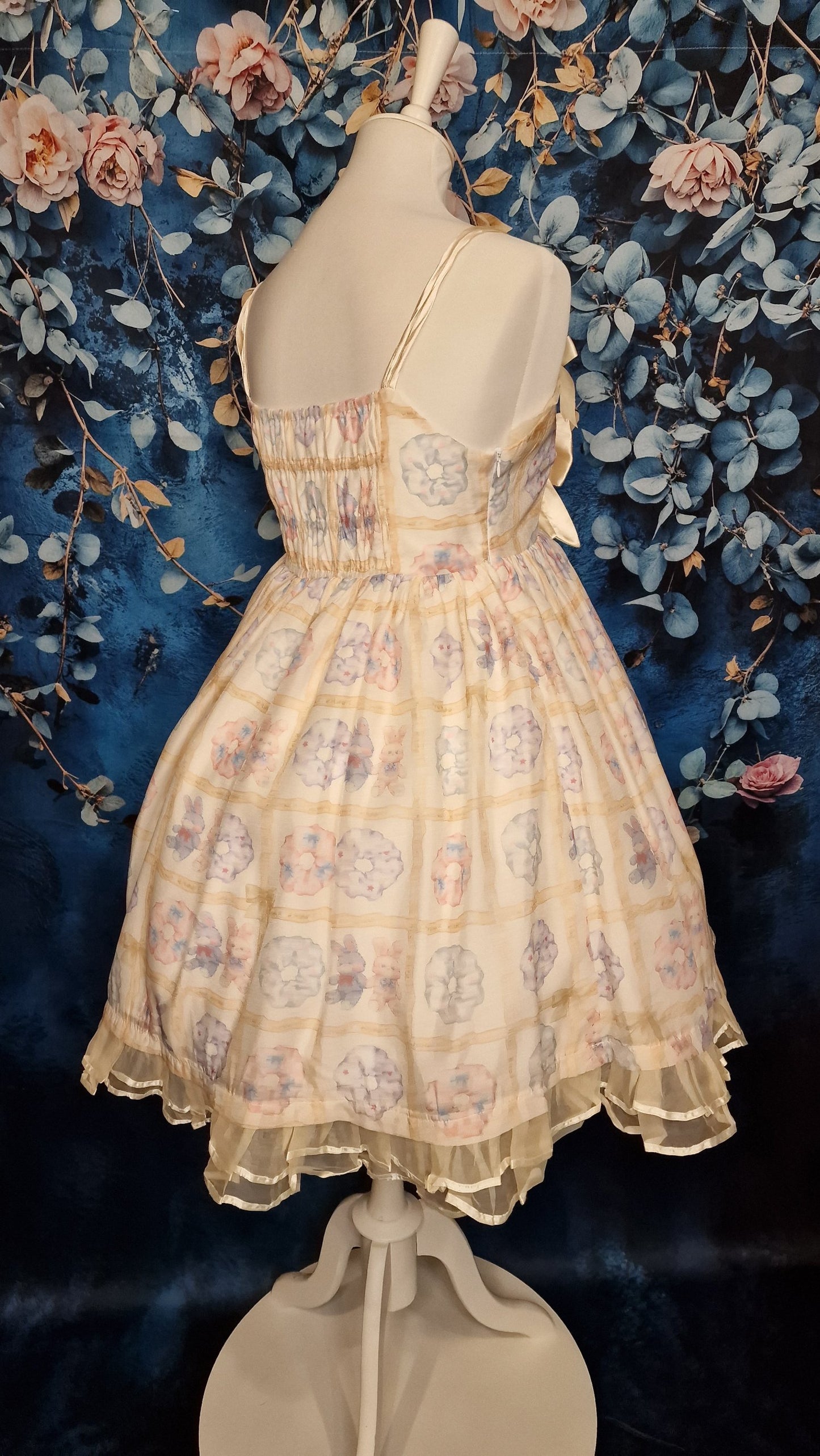 Choker Rabbit Kleid Lolita JSK – Cream Bunny Print S Kawaii
