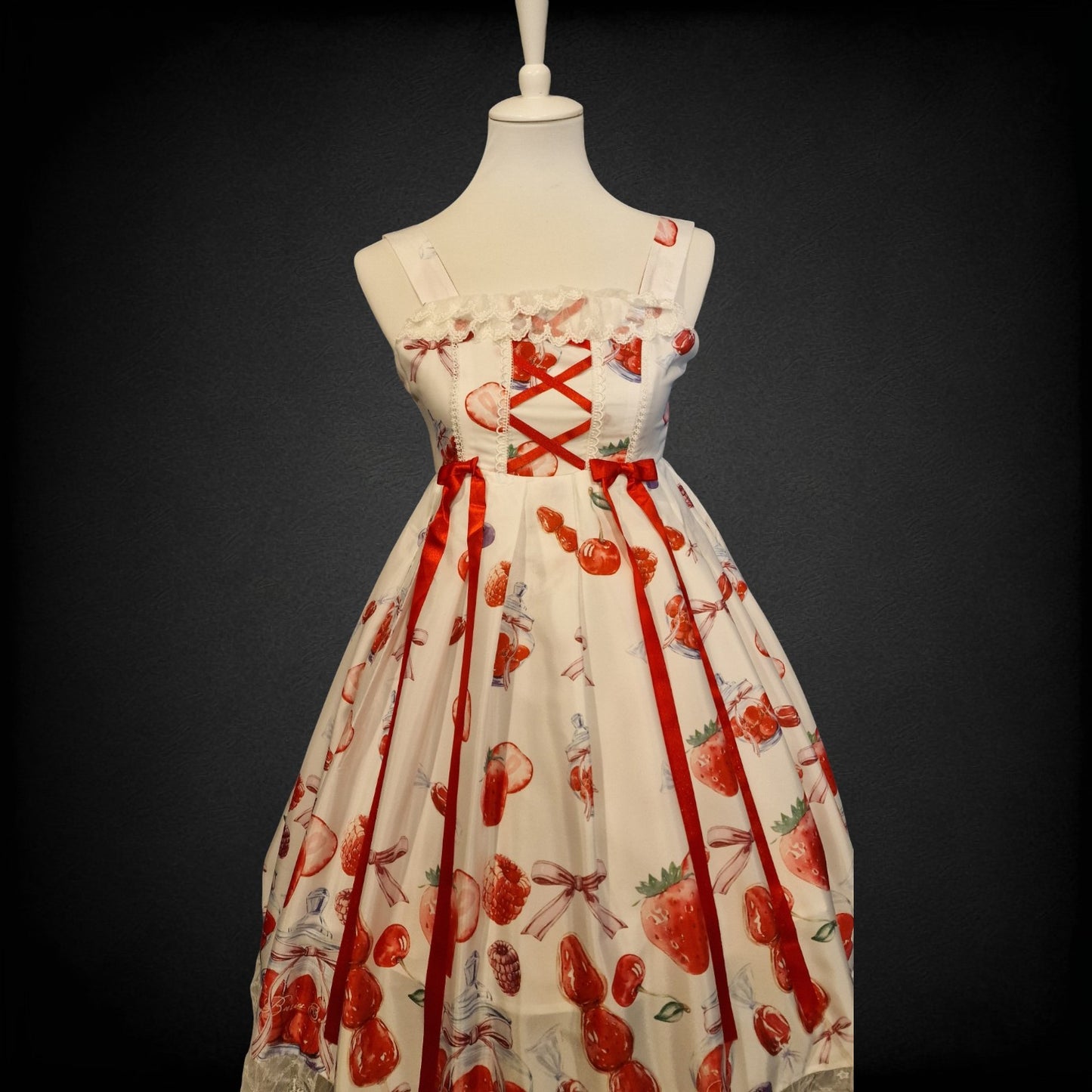 Langes Lolita Kleid von "One Strawberry" neu mit Rüschendetails weiß-rot M