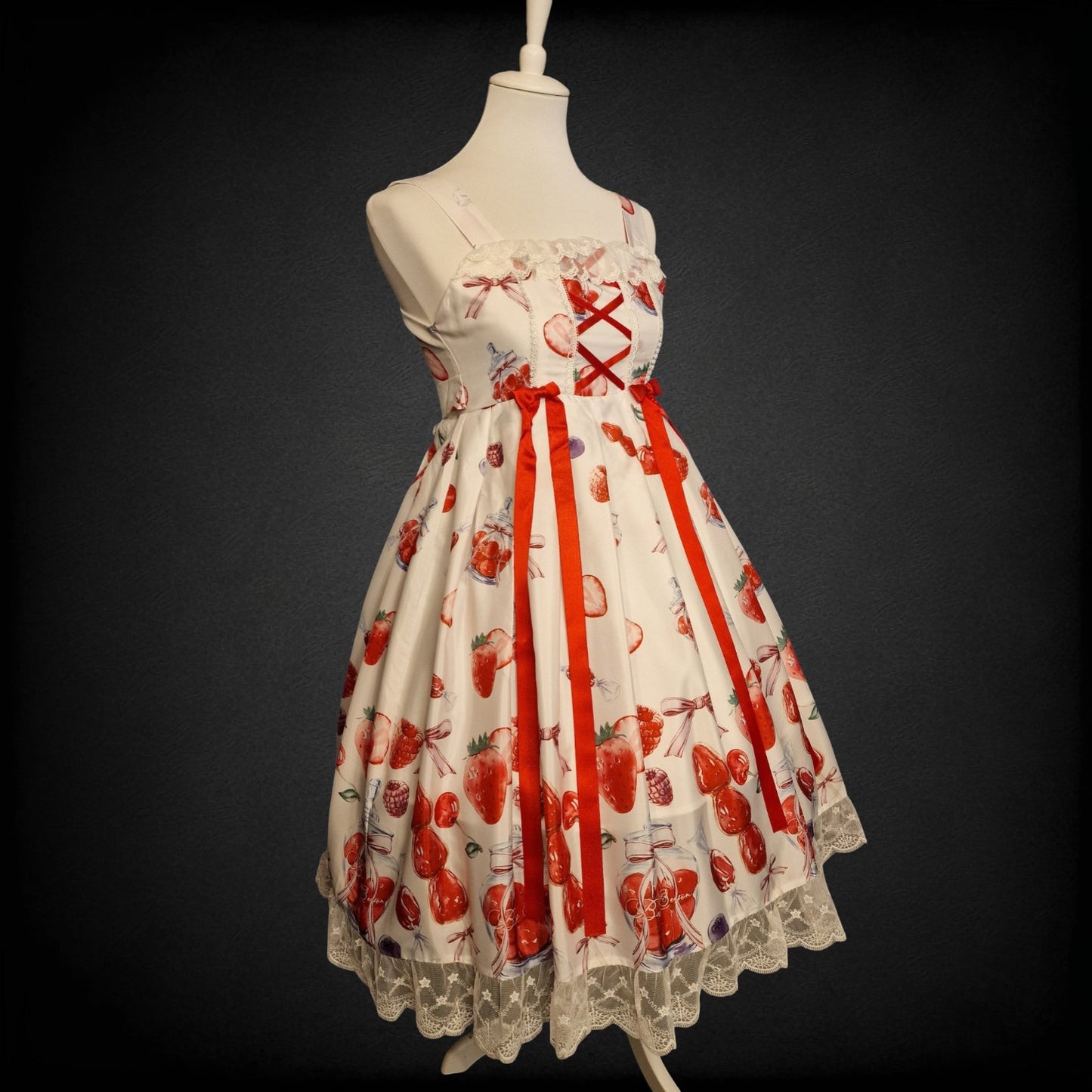 Langes Lolita Kleid von "One Strawberry" neu mit Rüschendetails weiß-rot M