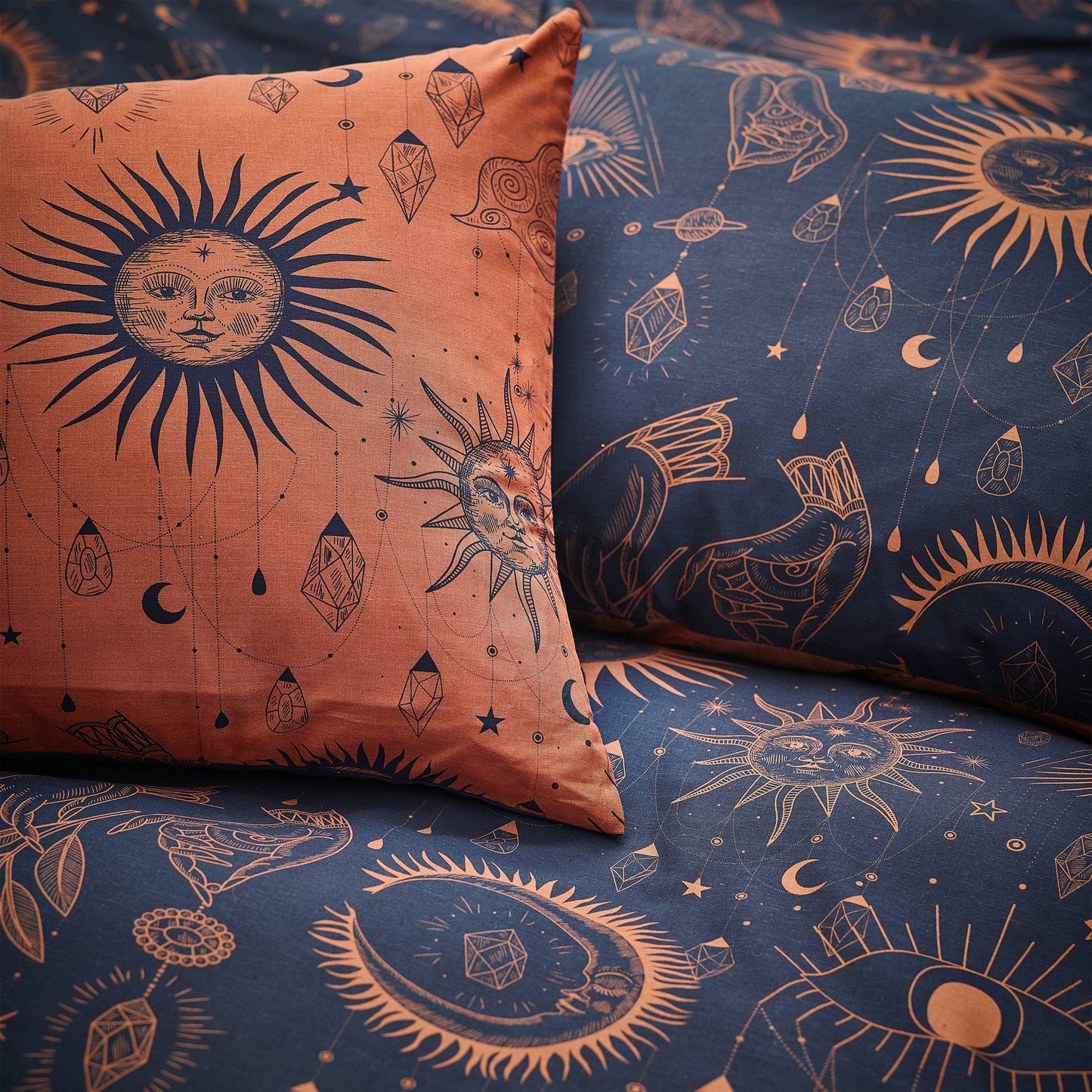 Ethno Bettbezug-Set „Constellation Celestial“ in Bronze/Navy Wendebettwäsche