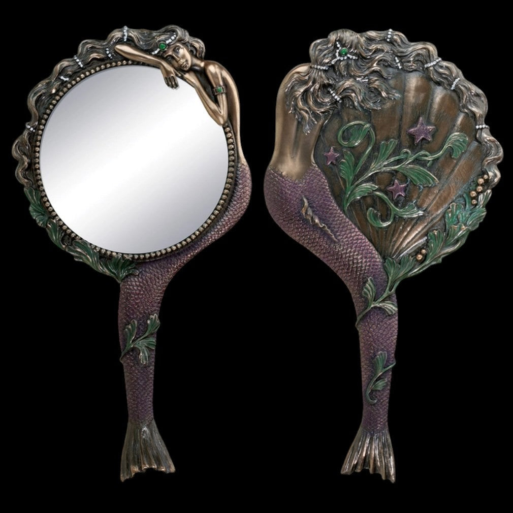 Vintage Handspiegel Meerjungfrau Jugendstil Vorder- und Rückseite auf schwarzem Hintergrund