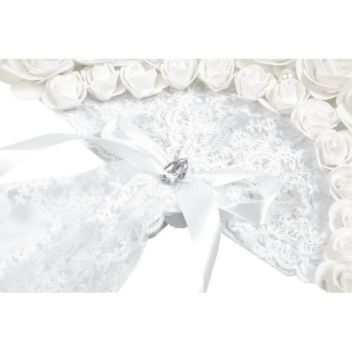 Weißer Hochzeitfächer aus Rosen und Spitzen