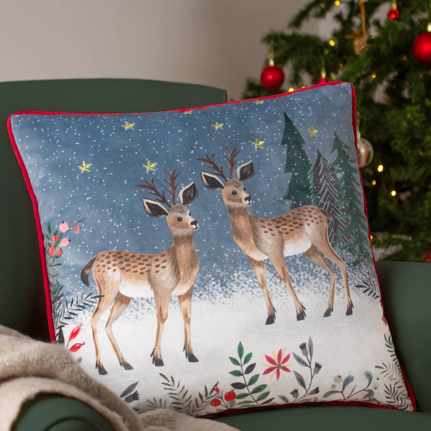 Romantisch Dekokissen Rentiere im Schnee Samtkissen Weihnachten 45x45 cm