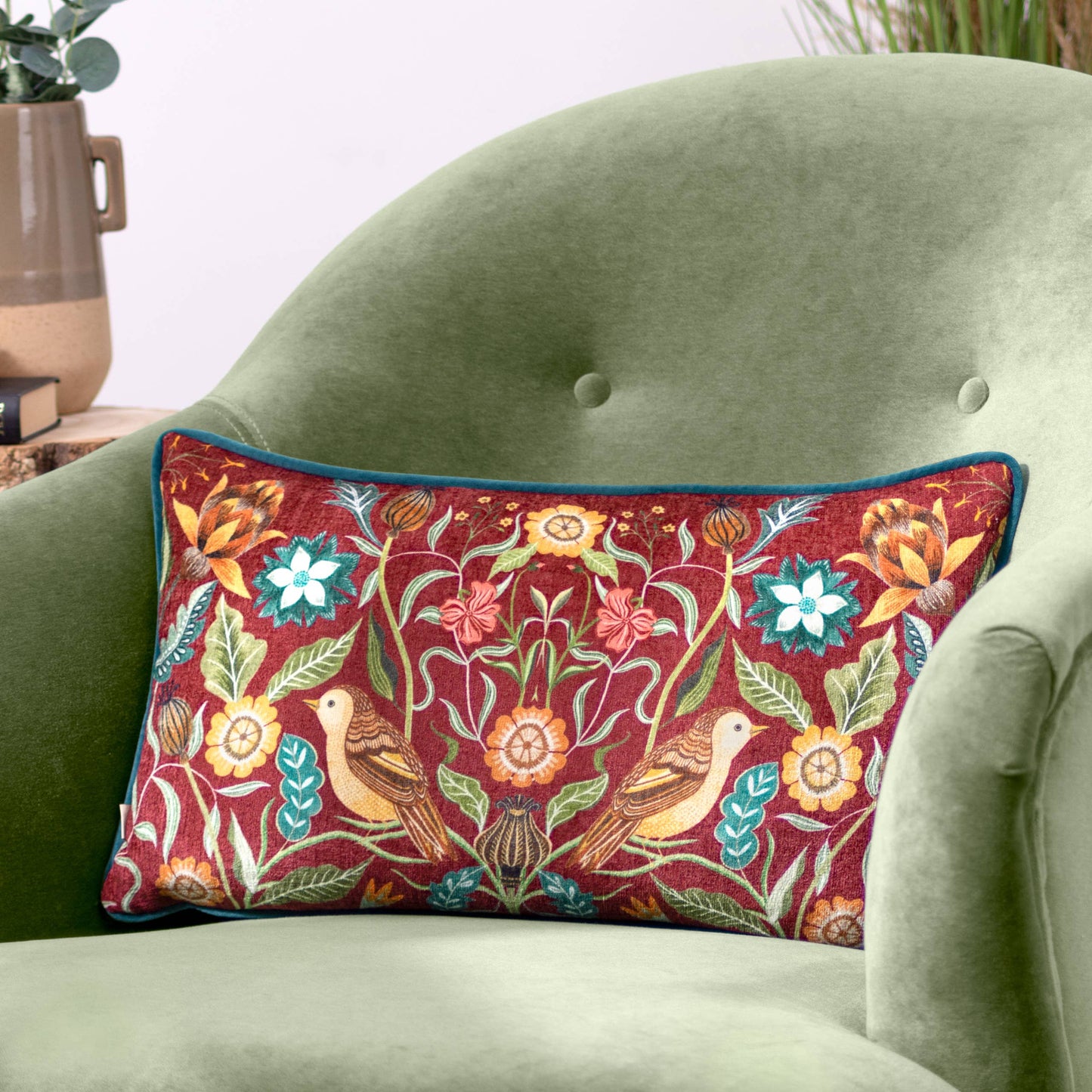 Evans Lichfield Dekokissen „Hawthorn Birds“ – 30 x 50 cm bordeaux