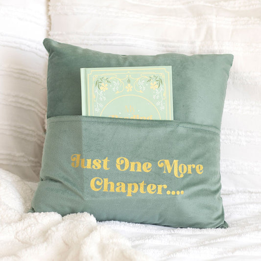 "The Book Club" Samt Dekokissen mit Spruch und Tasche grün-gold