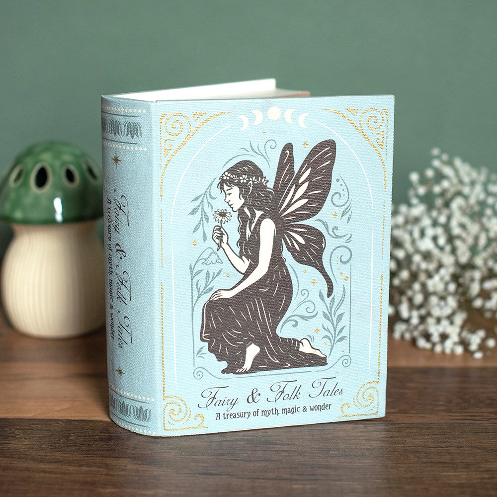 Fairy Folk Tales Buch-Box Lifestyle auf Holztisch