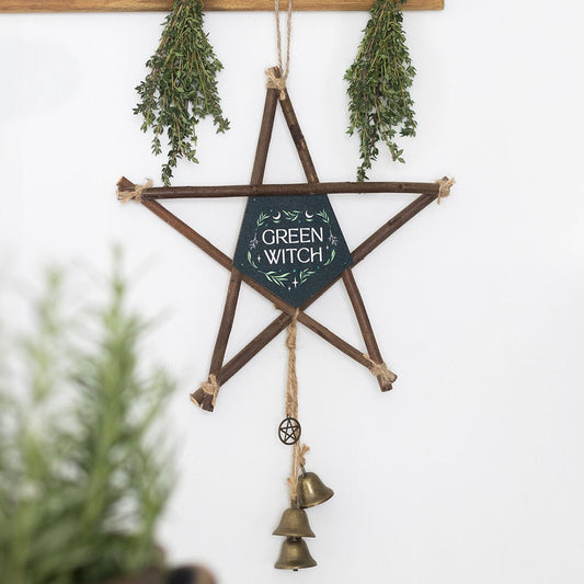 "Green Witch" Gothic Wanddeko Pentagramm aus Holz mit Glöckchen