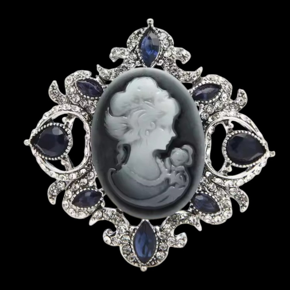 Vintage Modeschmuck Kamee-Brosche Silber mit blauen Steinen viktorianisch