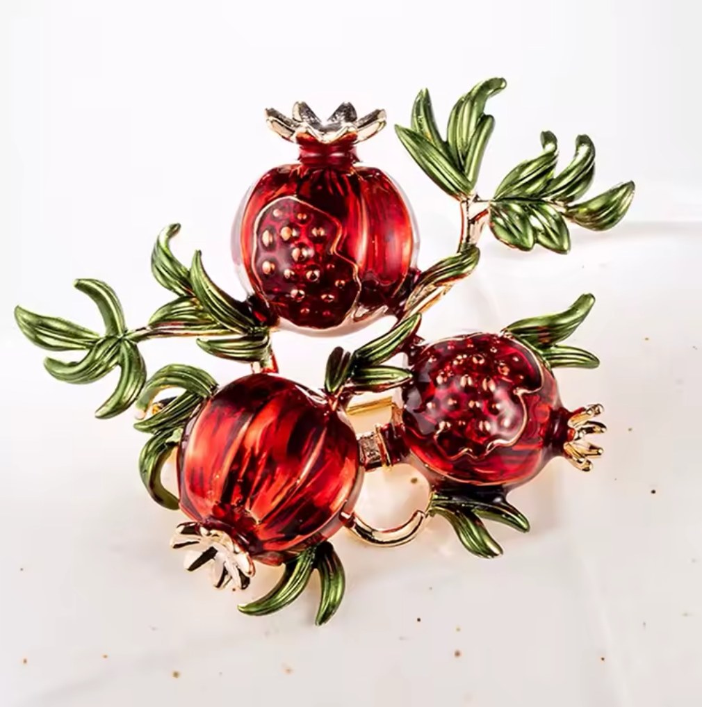 Nostalgische Brosche Granatapfel emailliert