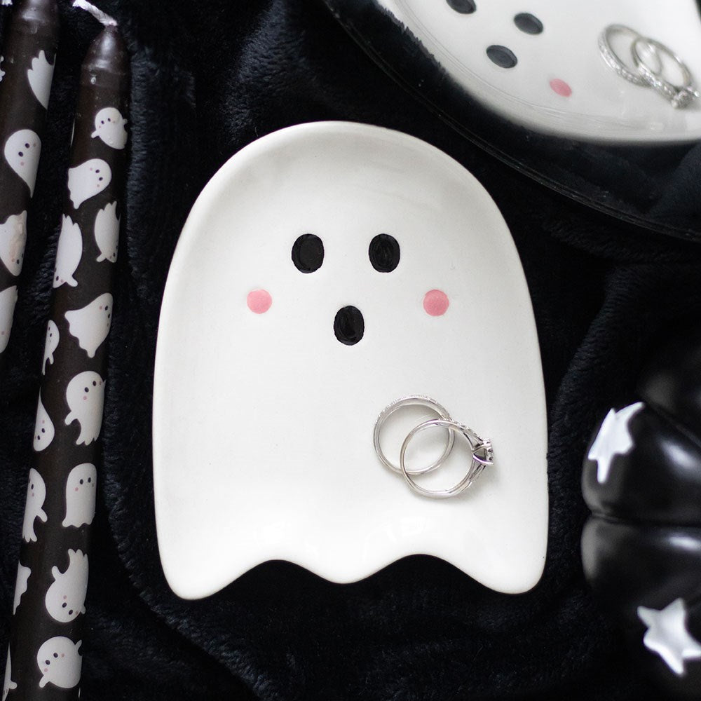 Süße Schmuckschale kleiner Geist Halloween
